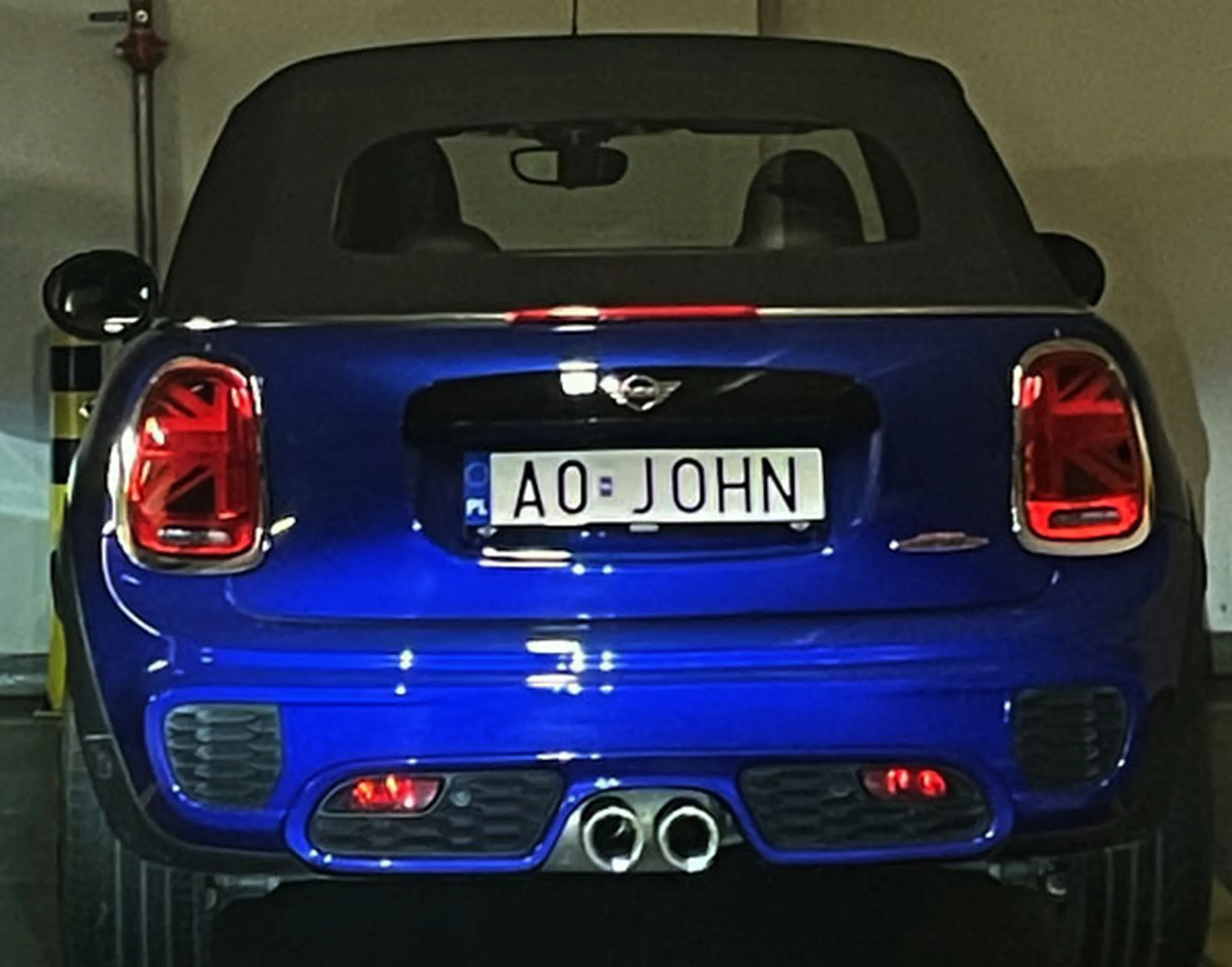 Fajny numer, blacha A0 JOHN