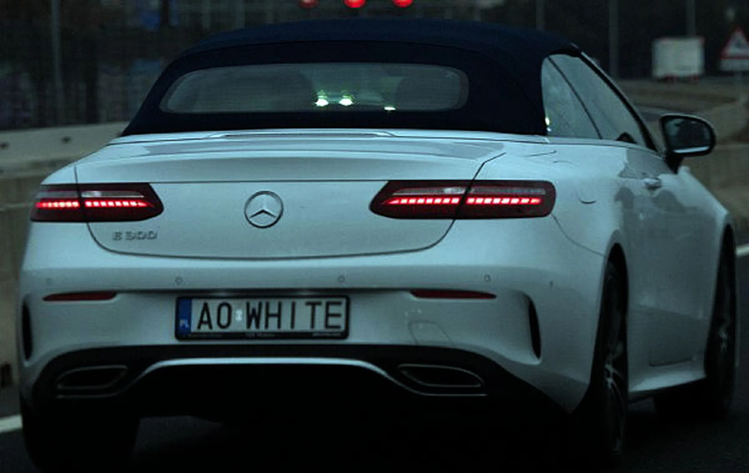 Fajny numer, blacha A0 WHITE