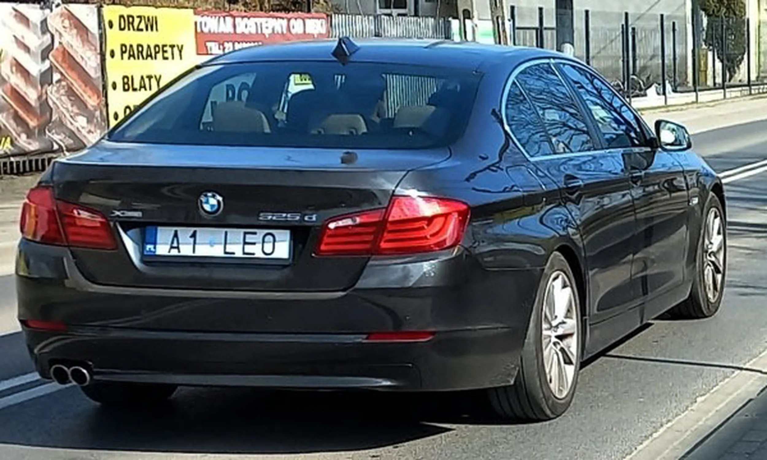 Fajny numer, blacha A1 LEO