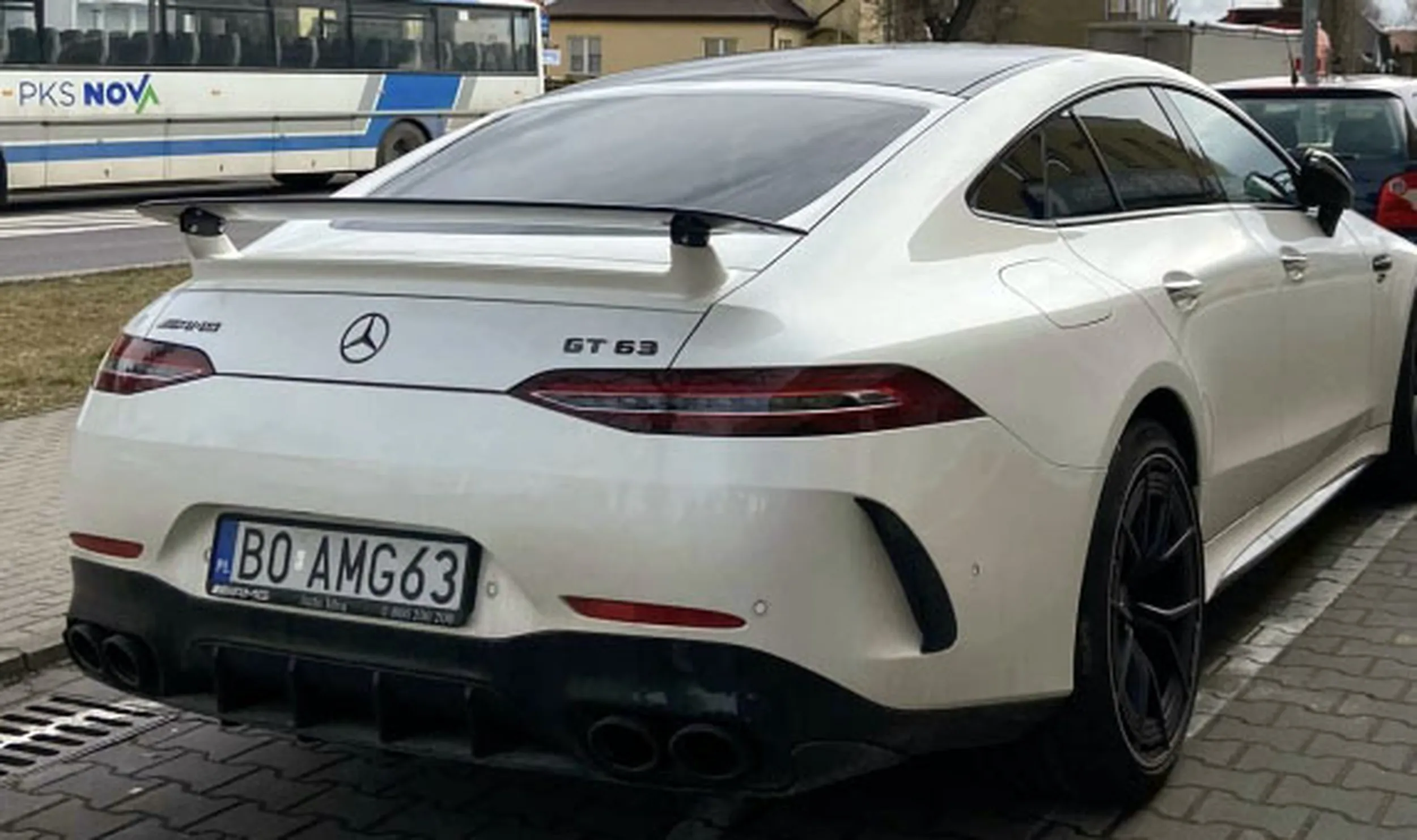 Fajny numer, blacha B0 AMG63