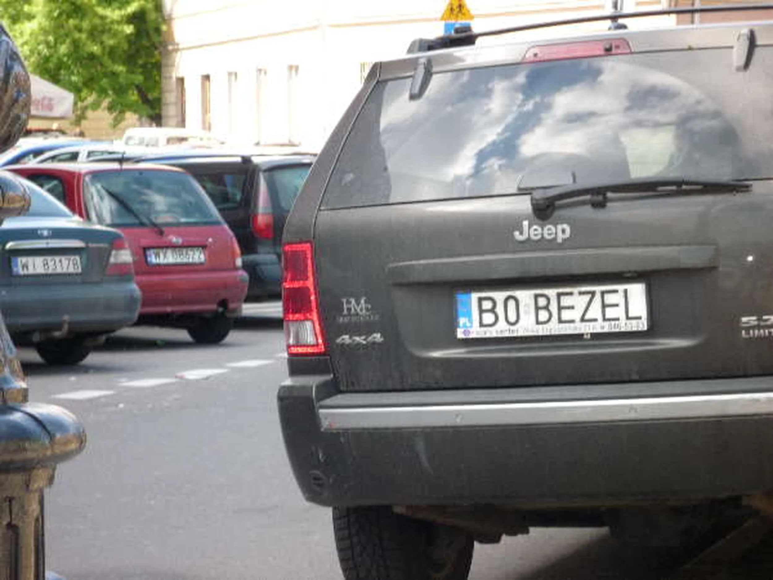 Fajny numer, blacha B0 BEZEL