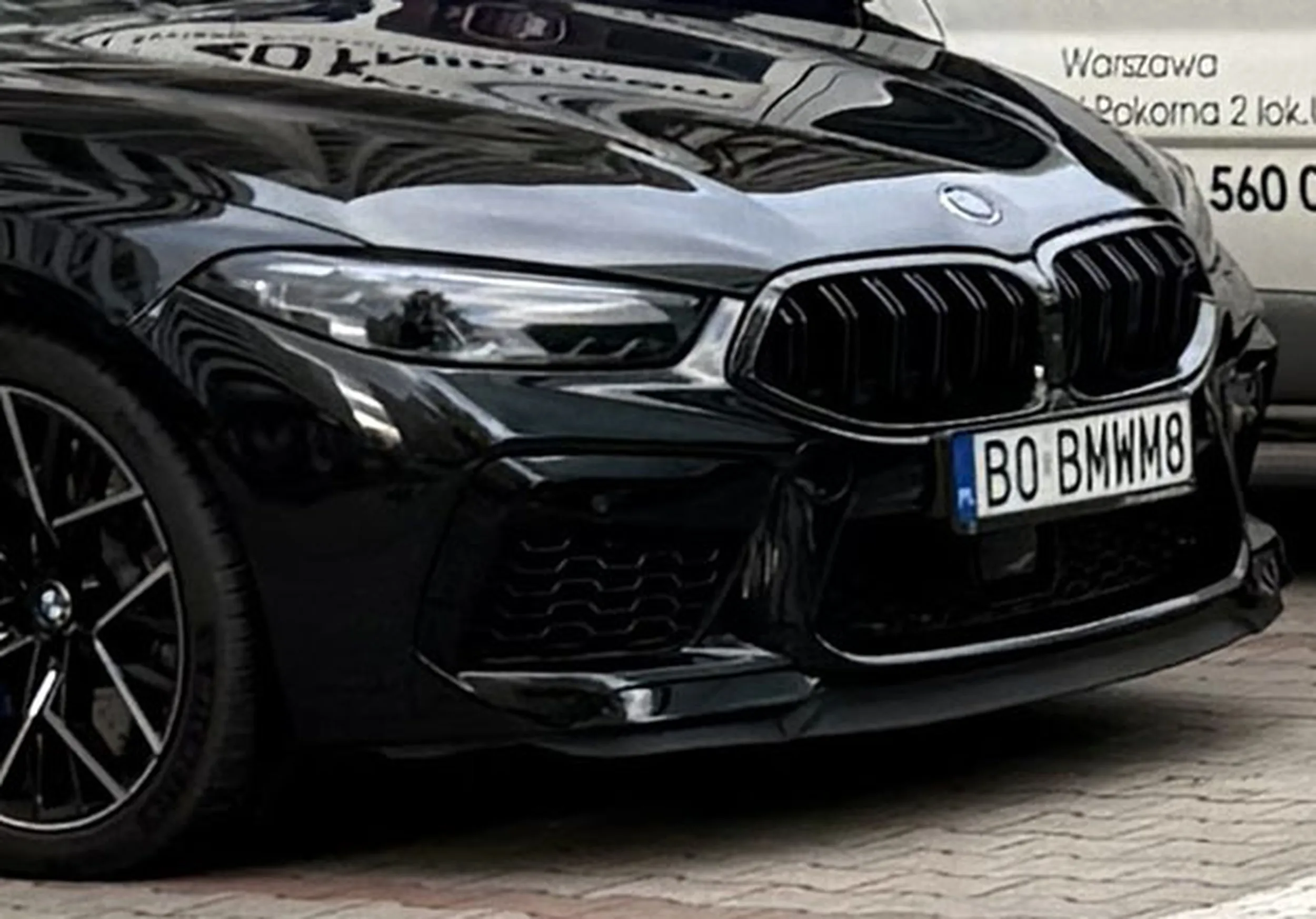 Fajny numer, blacha B0 BMWM8