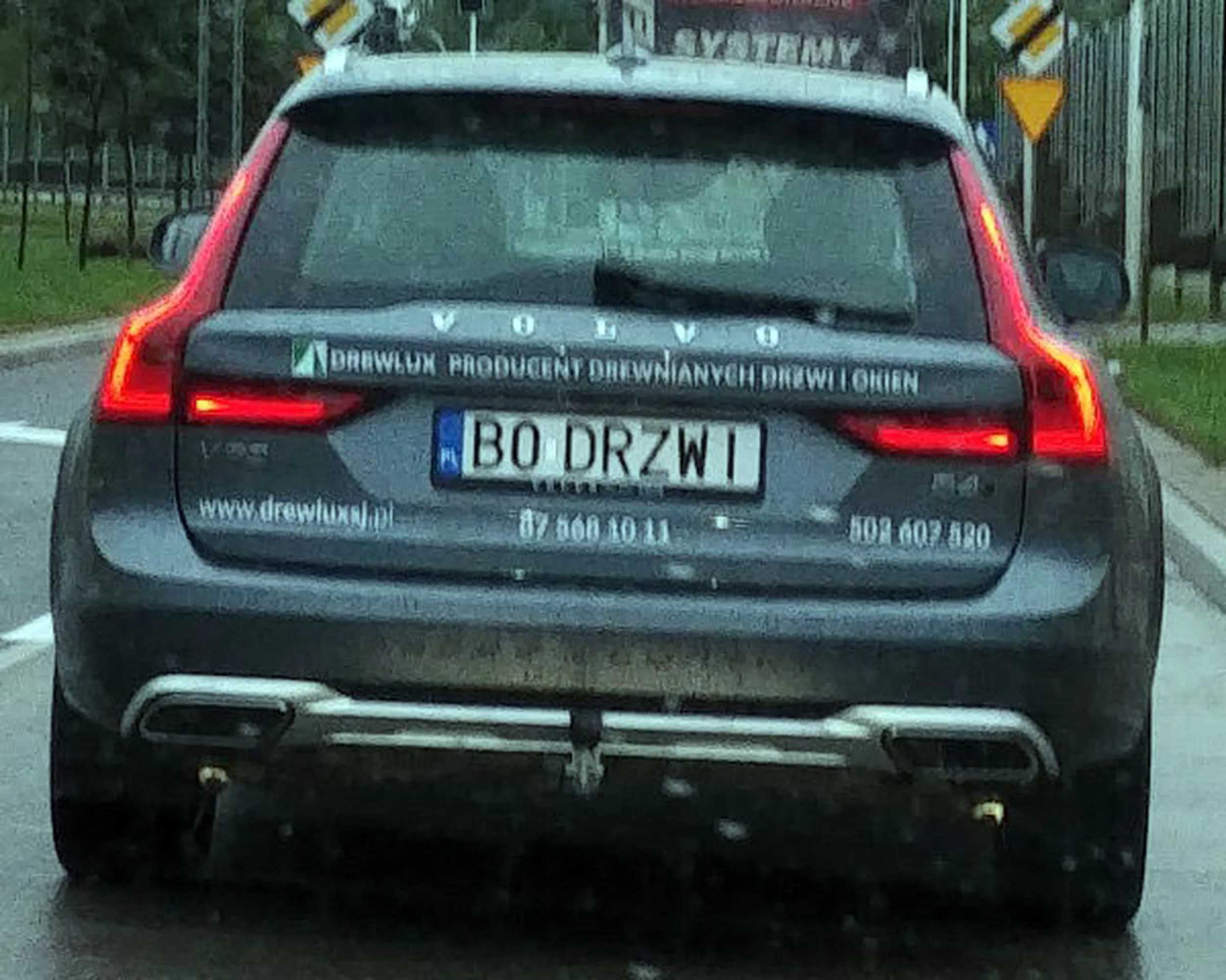 Fajny numer, blacha B0 DRZWI