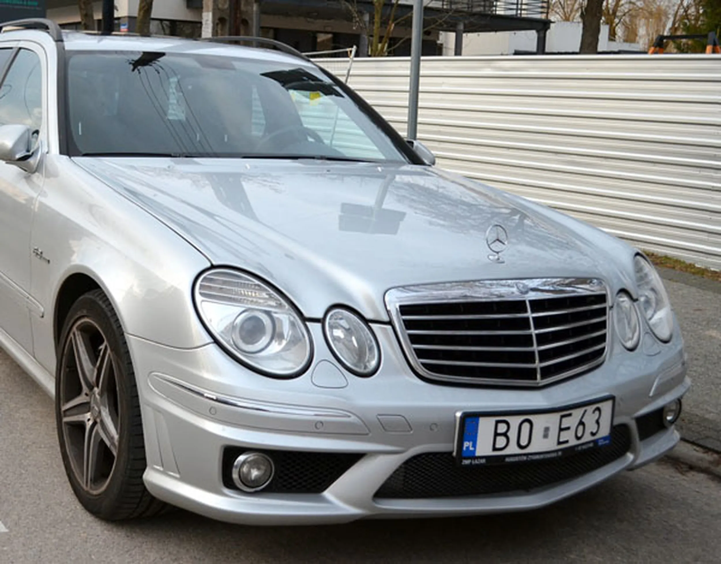 Fajny numer, blacha B0 E63