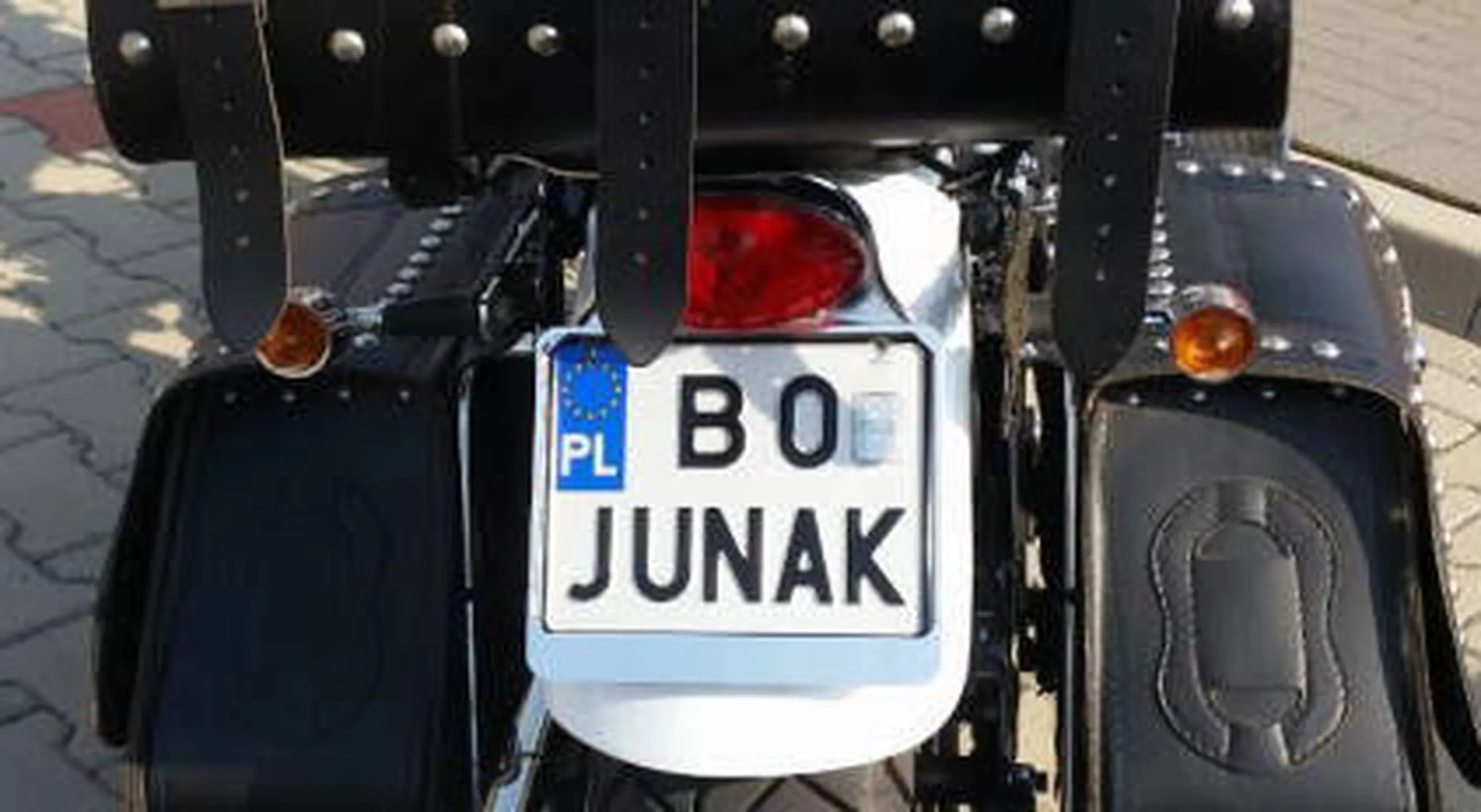 Fajny numer, blacha B0 JUNAK