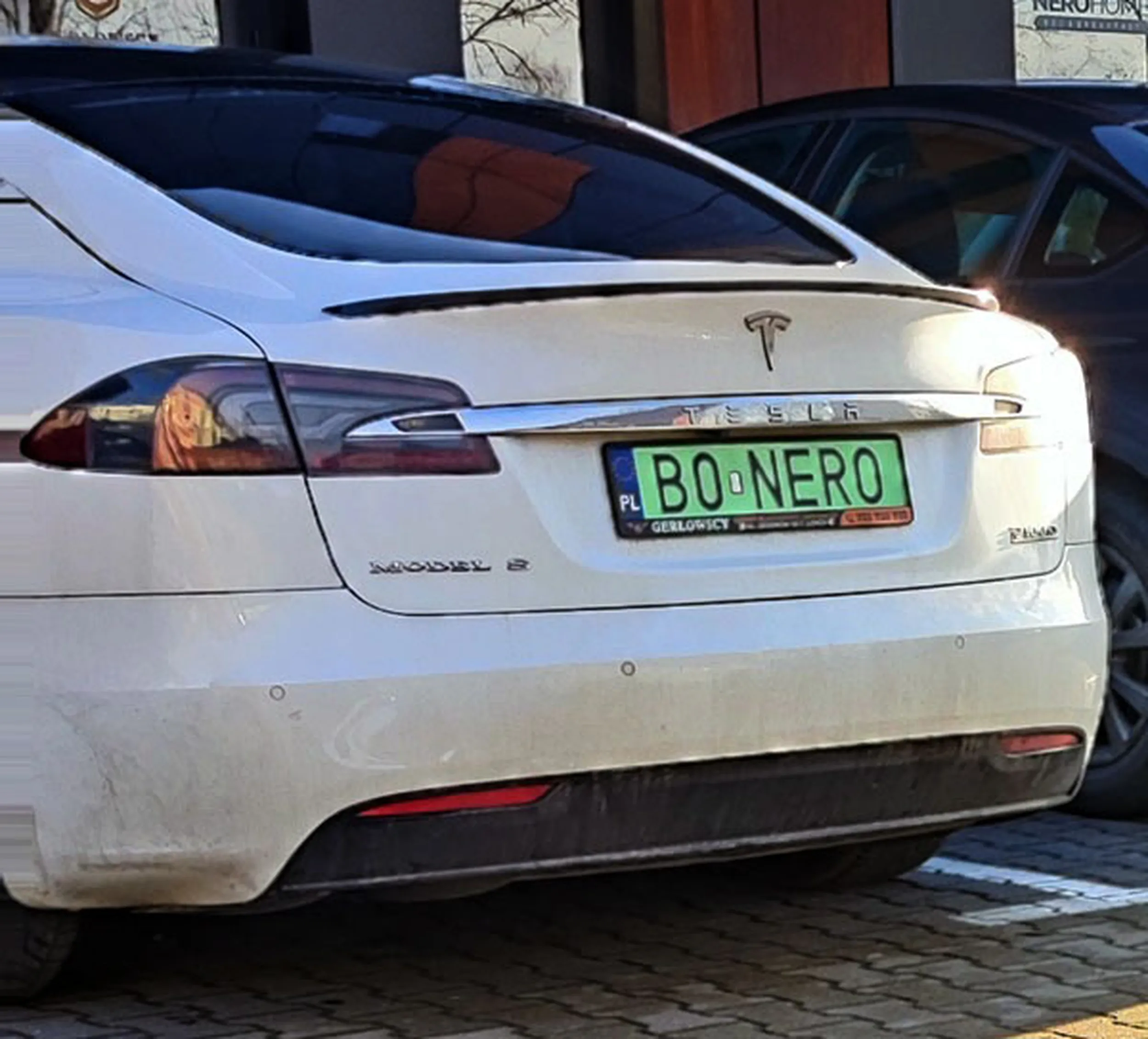 Fajny numer, blacha B0 NERO