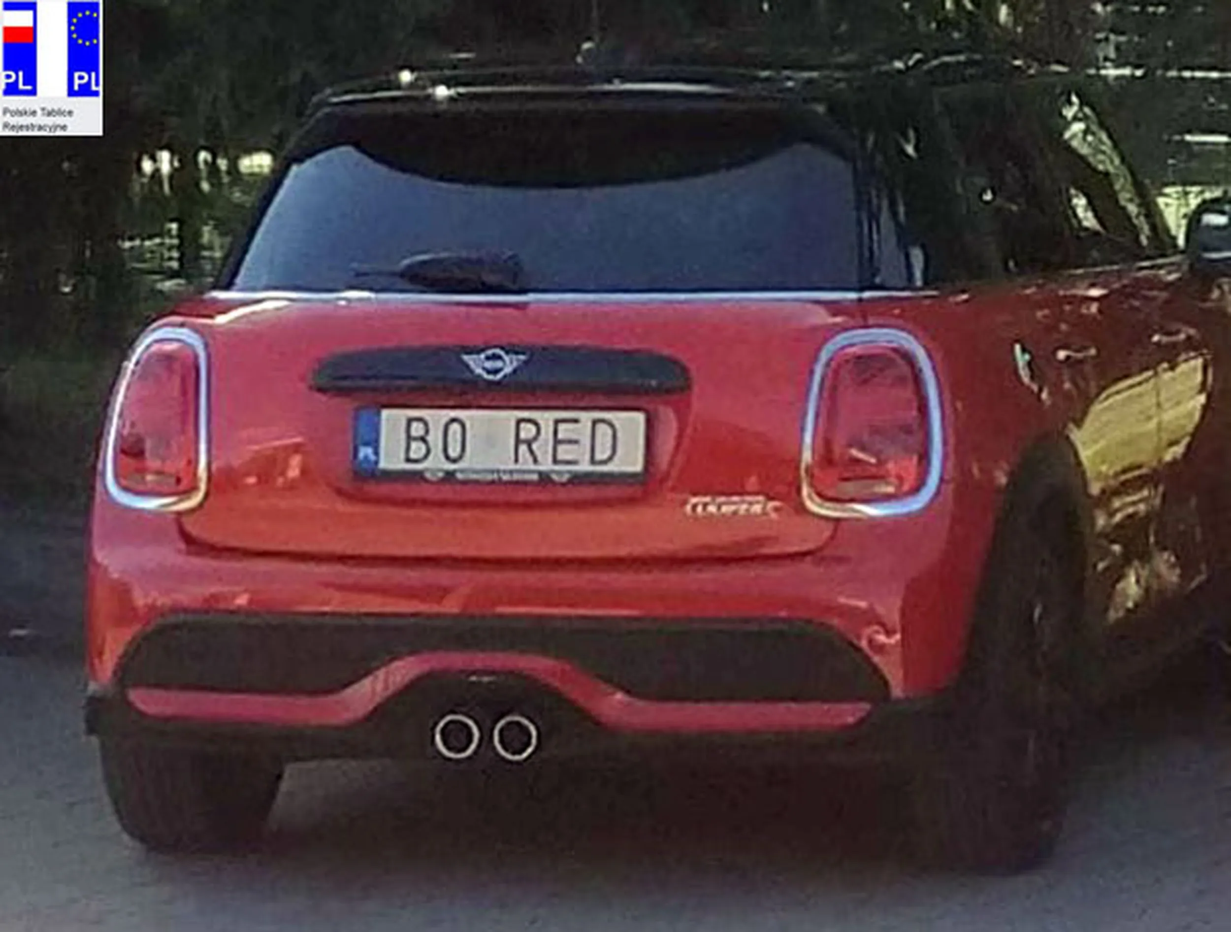 Fajny numer, blacha B0 RED