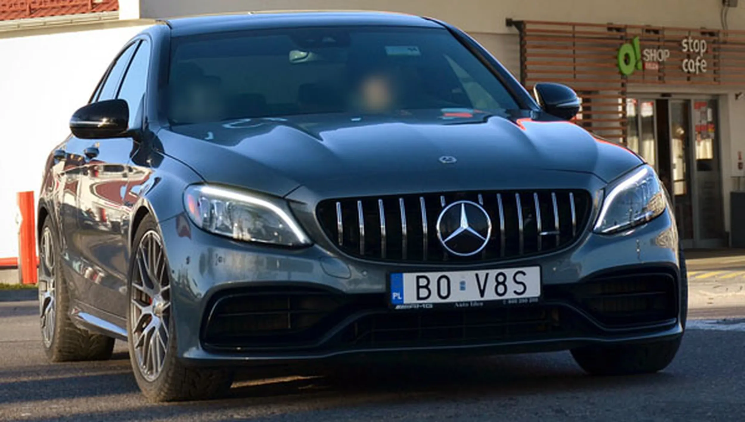 Fajny numer, blacha B0 V8S