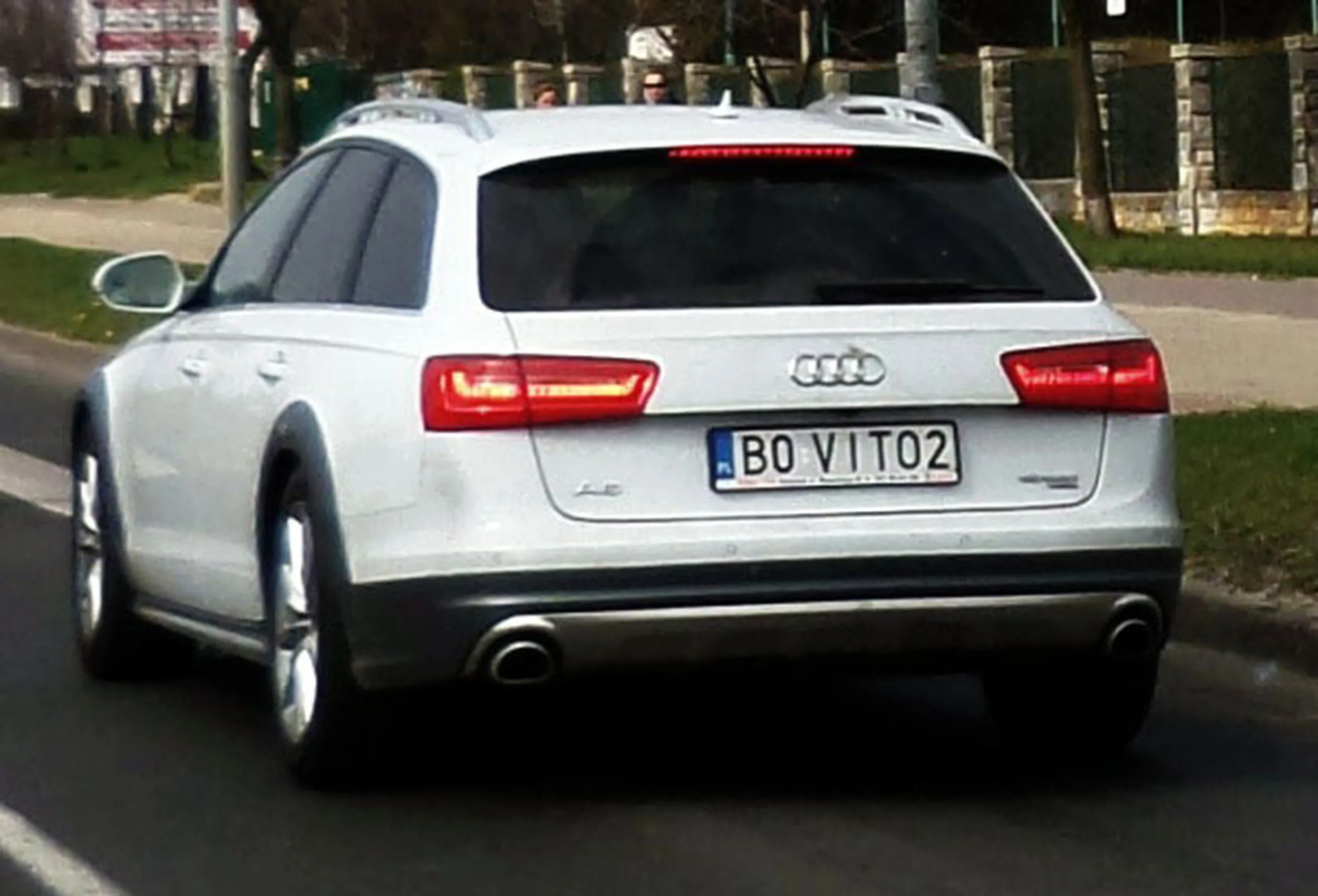 Fajny numer, blacha B0 VITO2