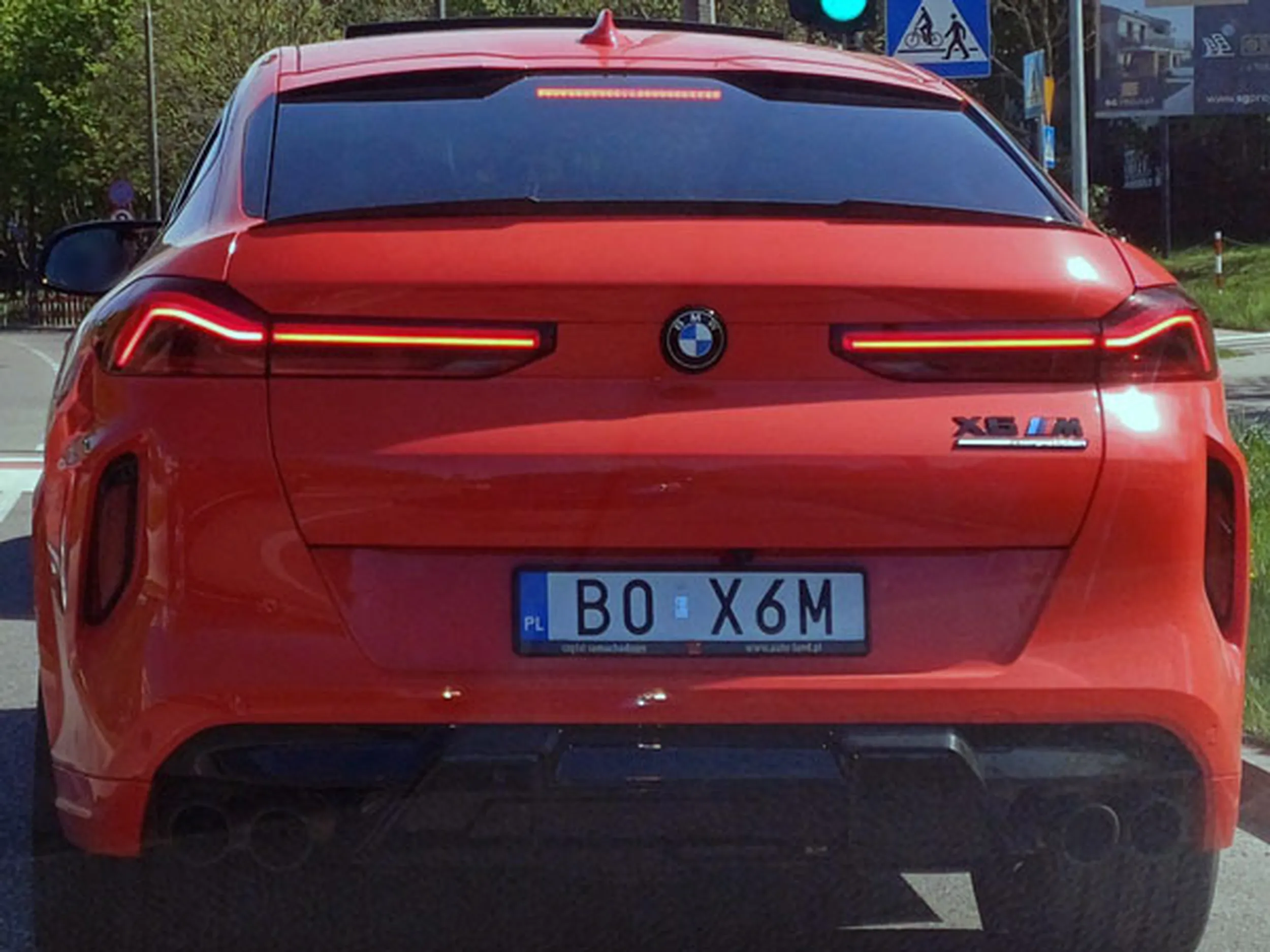 Fajny numer, blacha B0 X6M