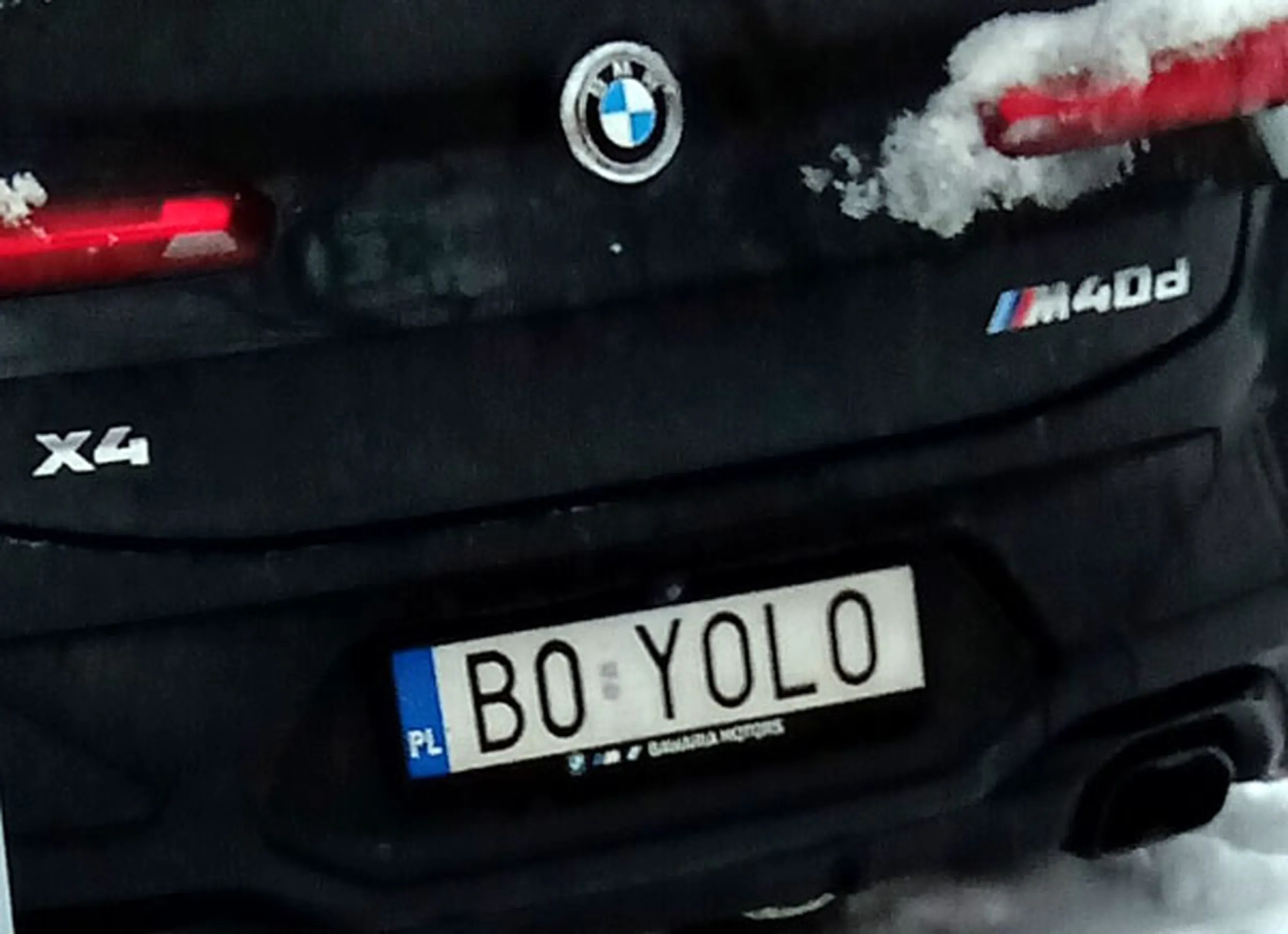 Fajny numer, blacha B0 YOLO