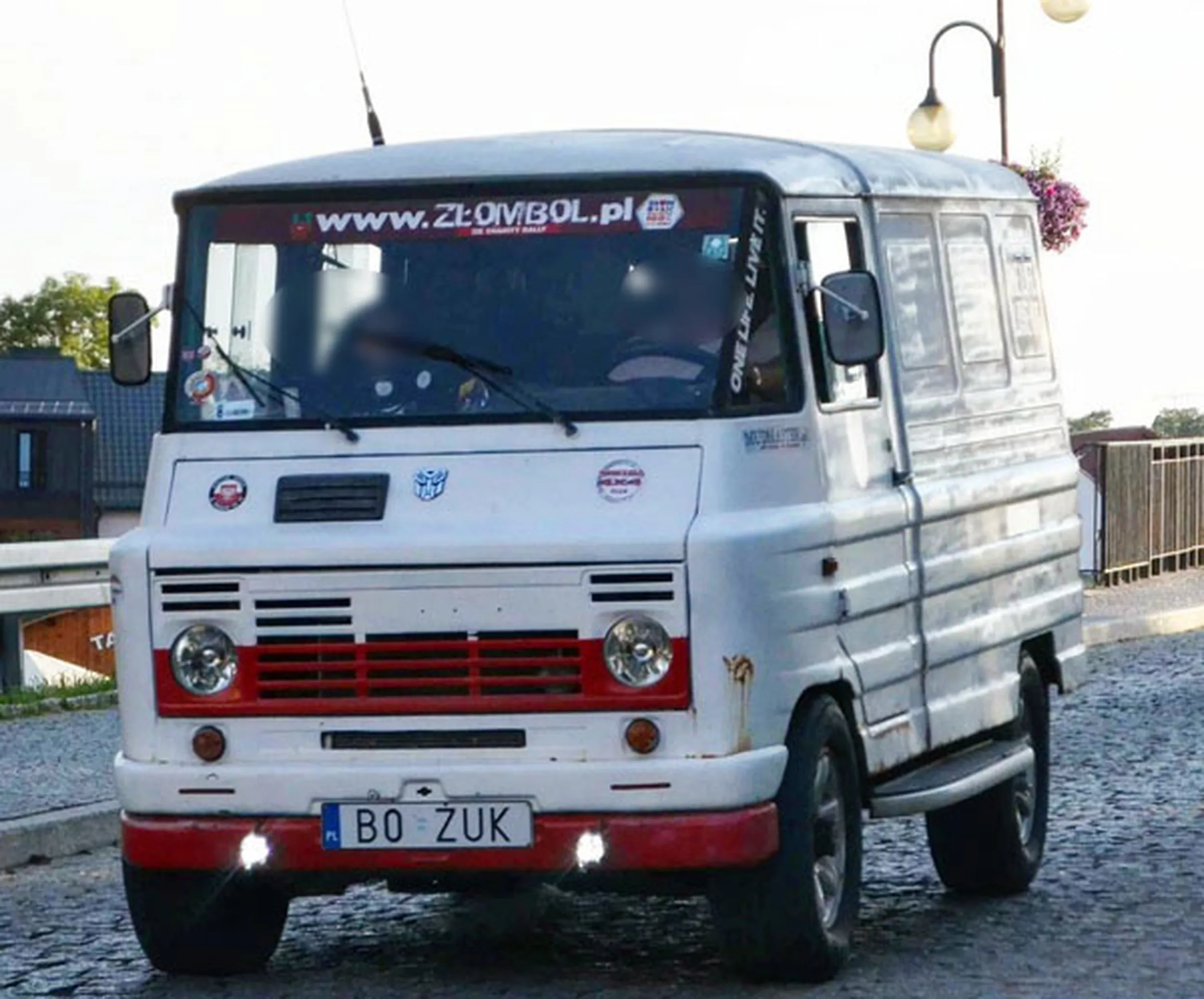 Fajny numer, blacha B0 ZUK