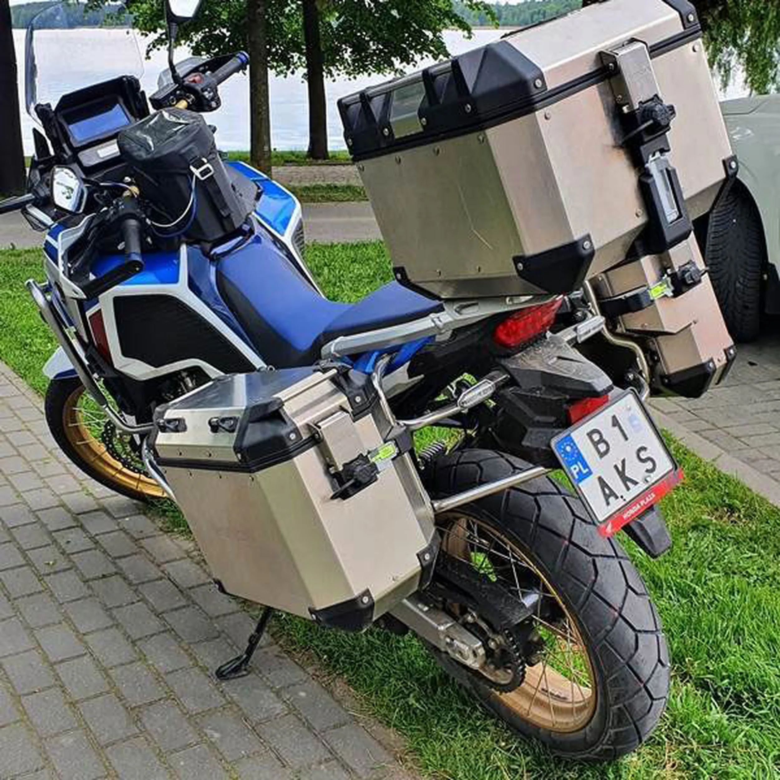 Fajny numer, blacha B1 AKS