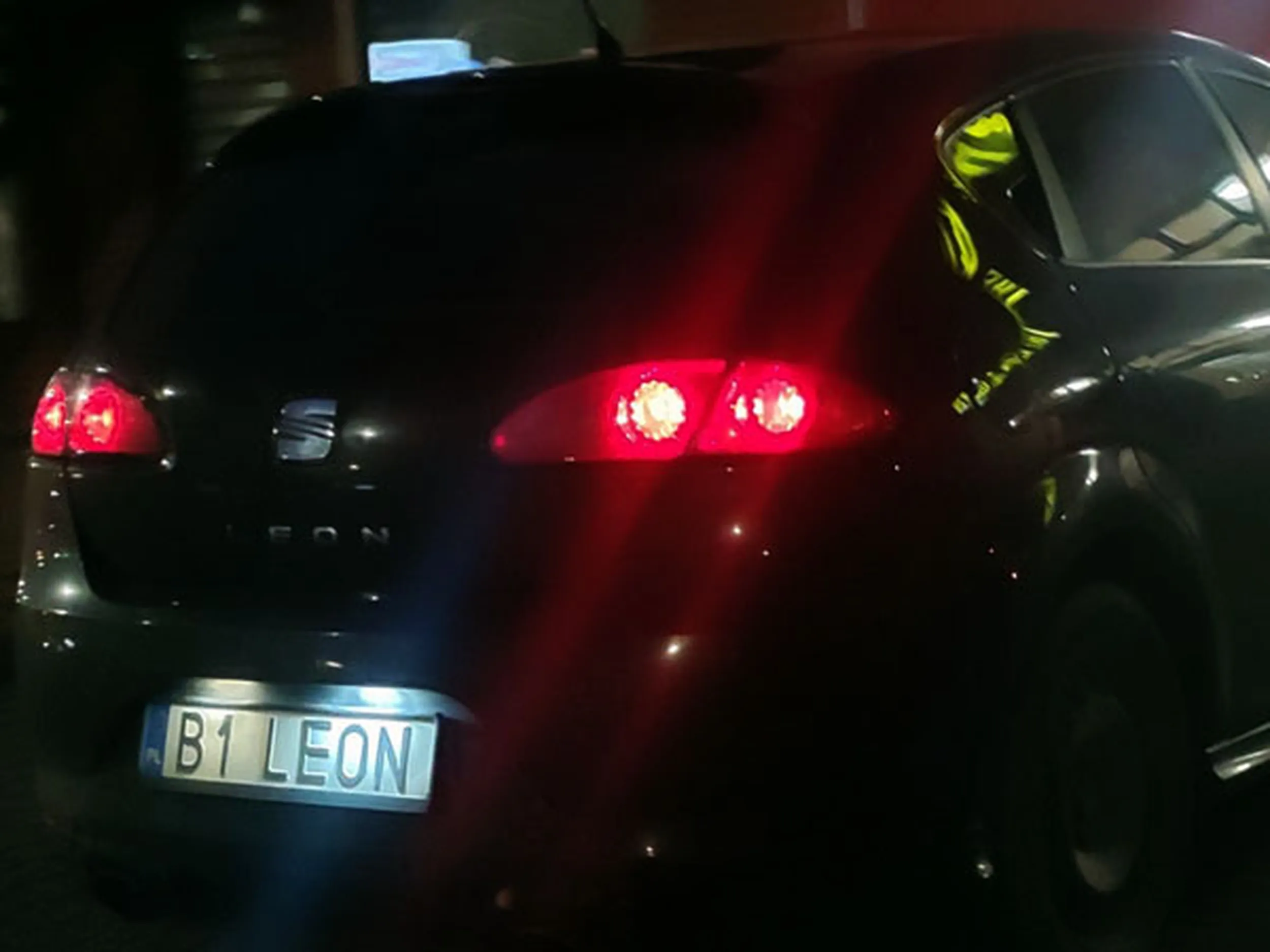 Fajny numer, blacha B1 LEON