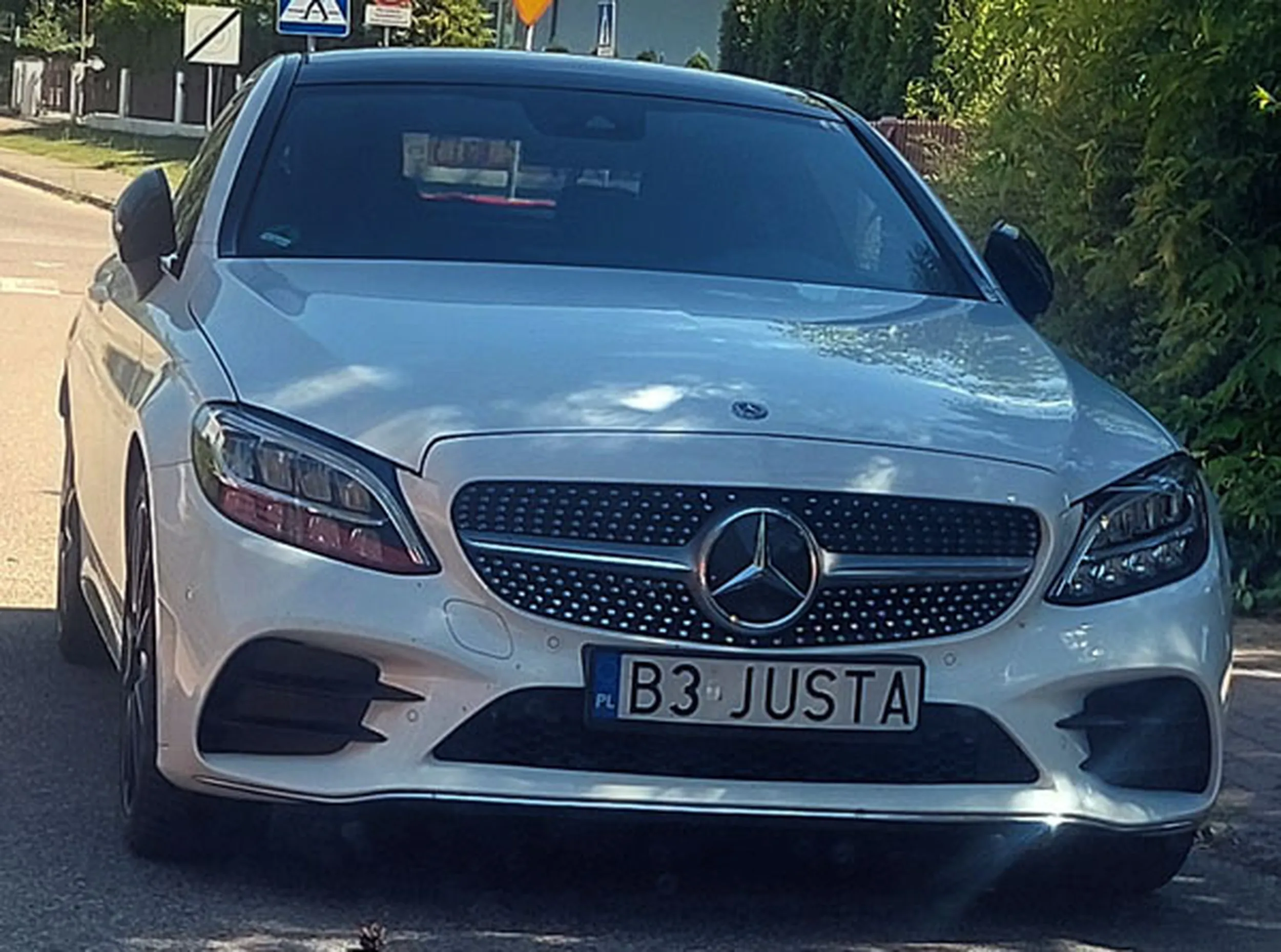 Fajny numer, blacha B3 JUSTA