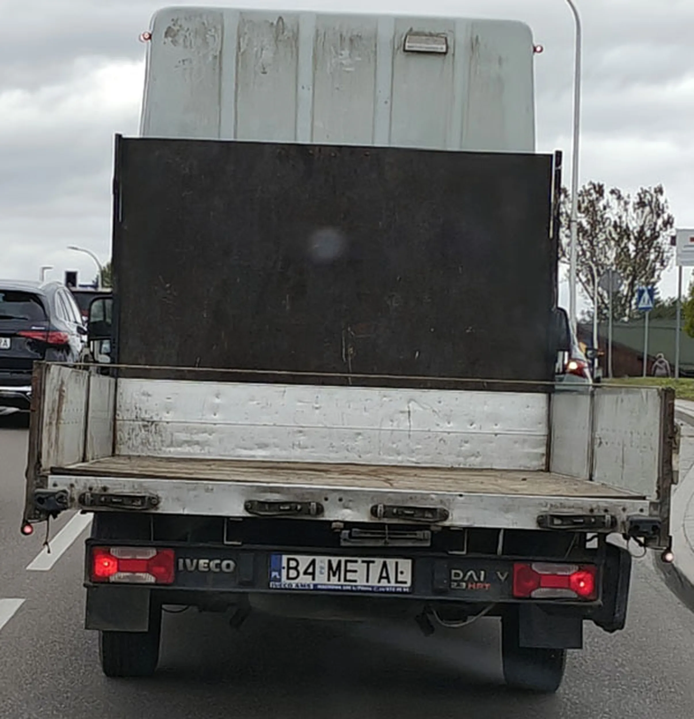 Fajny numer, blacha B4 METAL