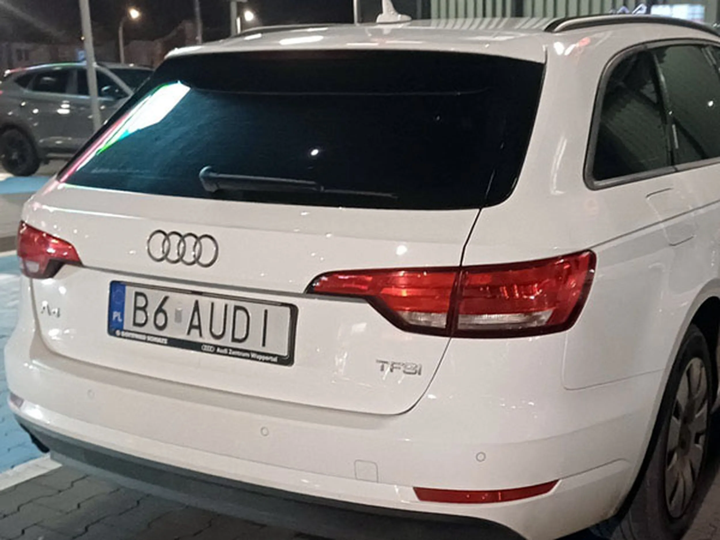 Fajny numer, blacha B6 AUDI