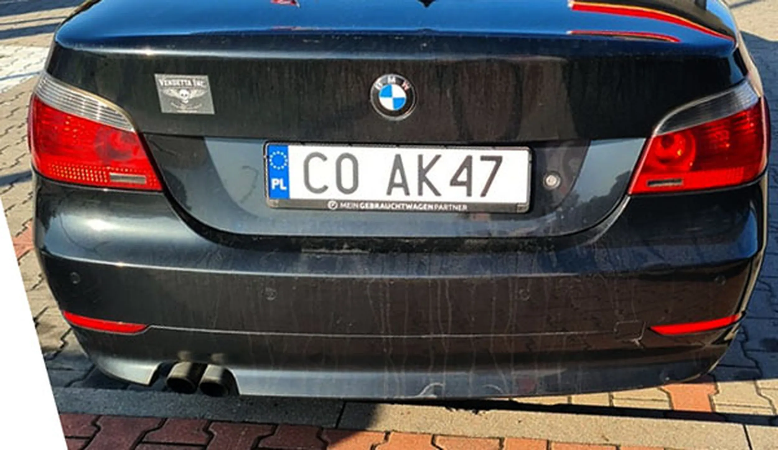 Fajny numer, blacha C0 AK47