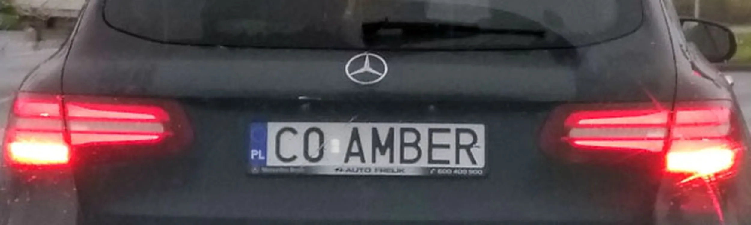 Fajny numer, blacha C0 AMBER