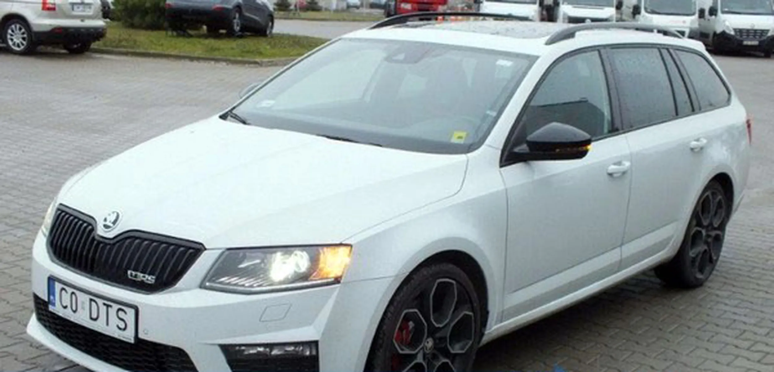 Fajny numer, blacha C0 DTS