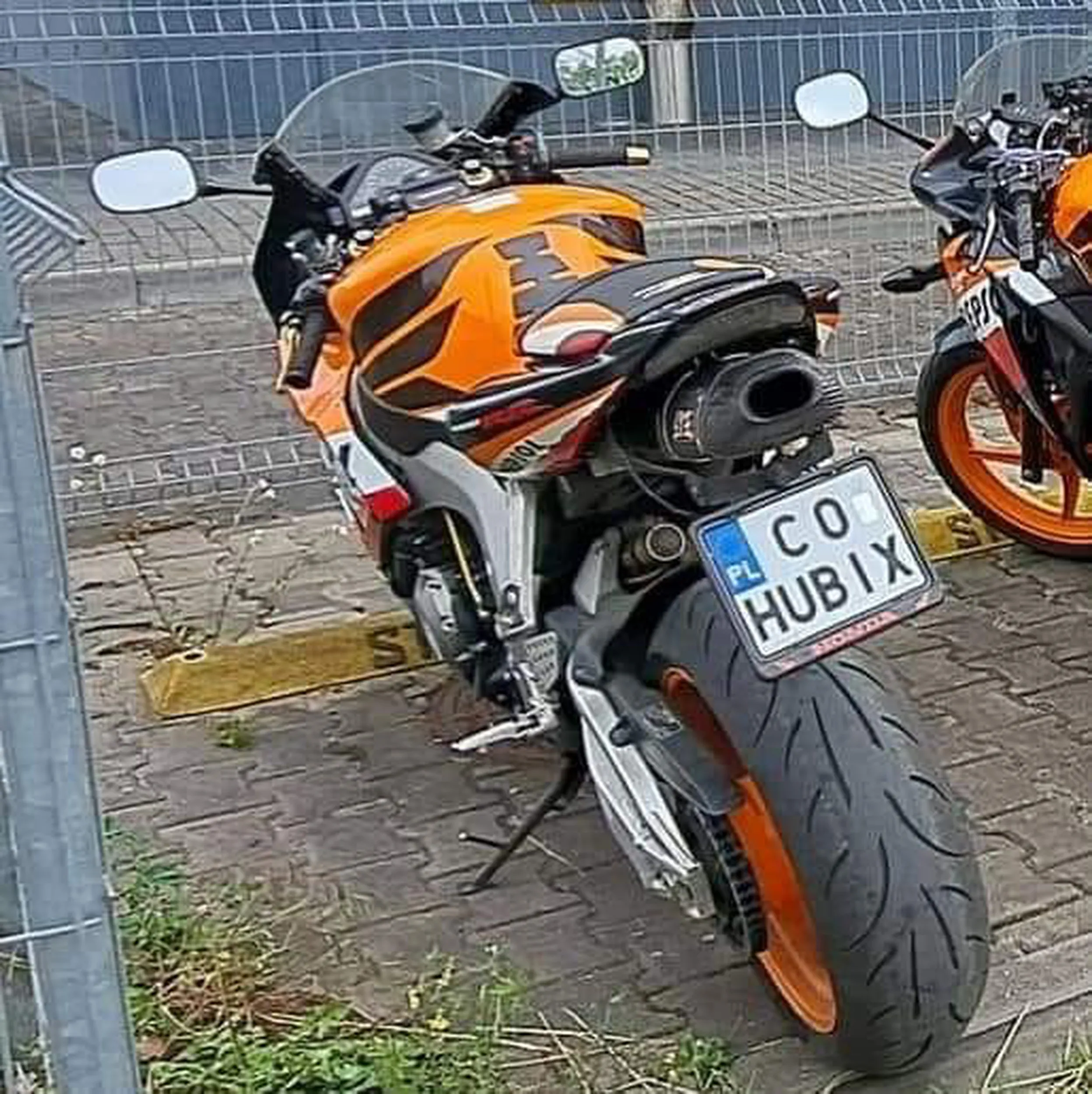 Fajny numer, blacha C0 HUBIX