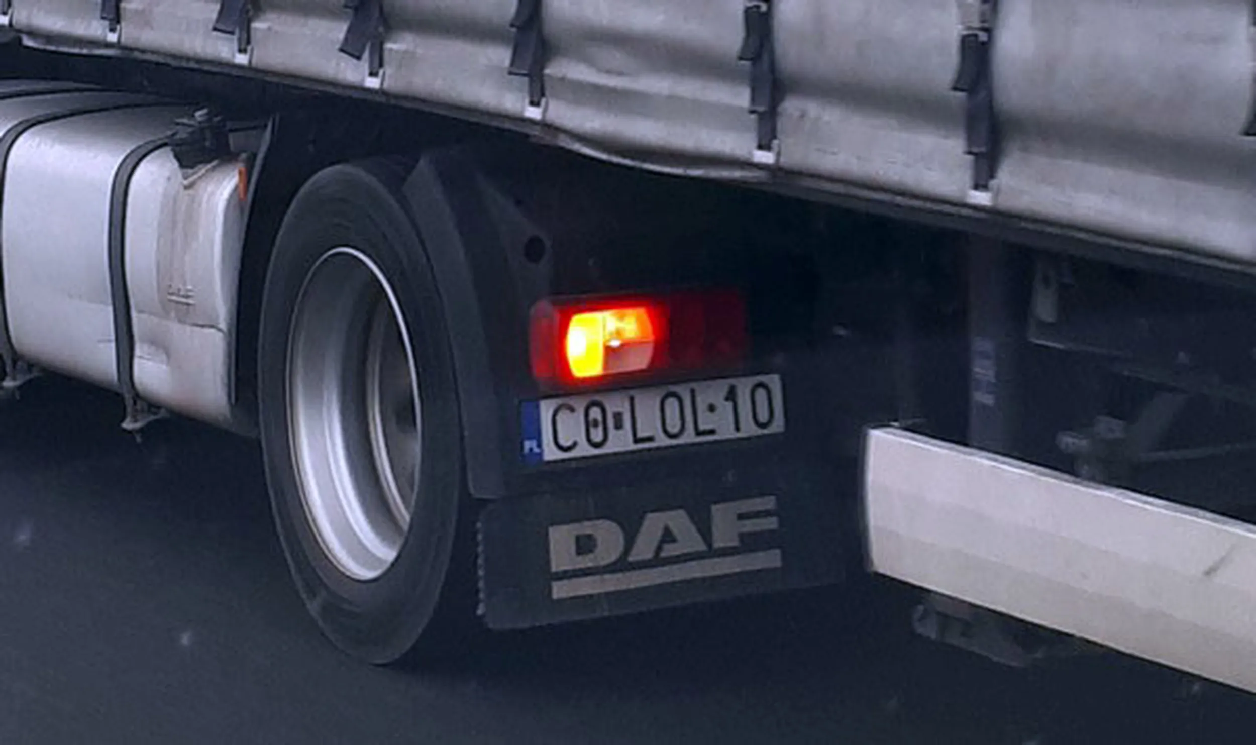 Fajny numer, blacha C0 LOL10