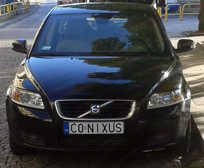 Fajny numer, blacha C0 NIXUS