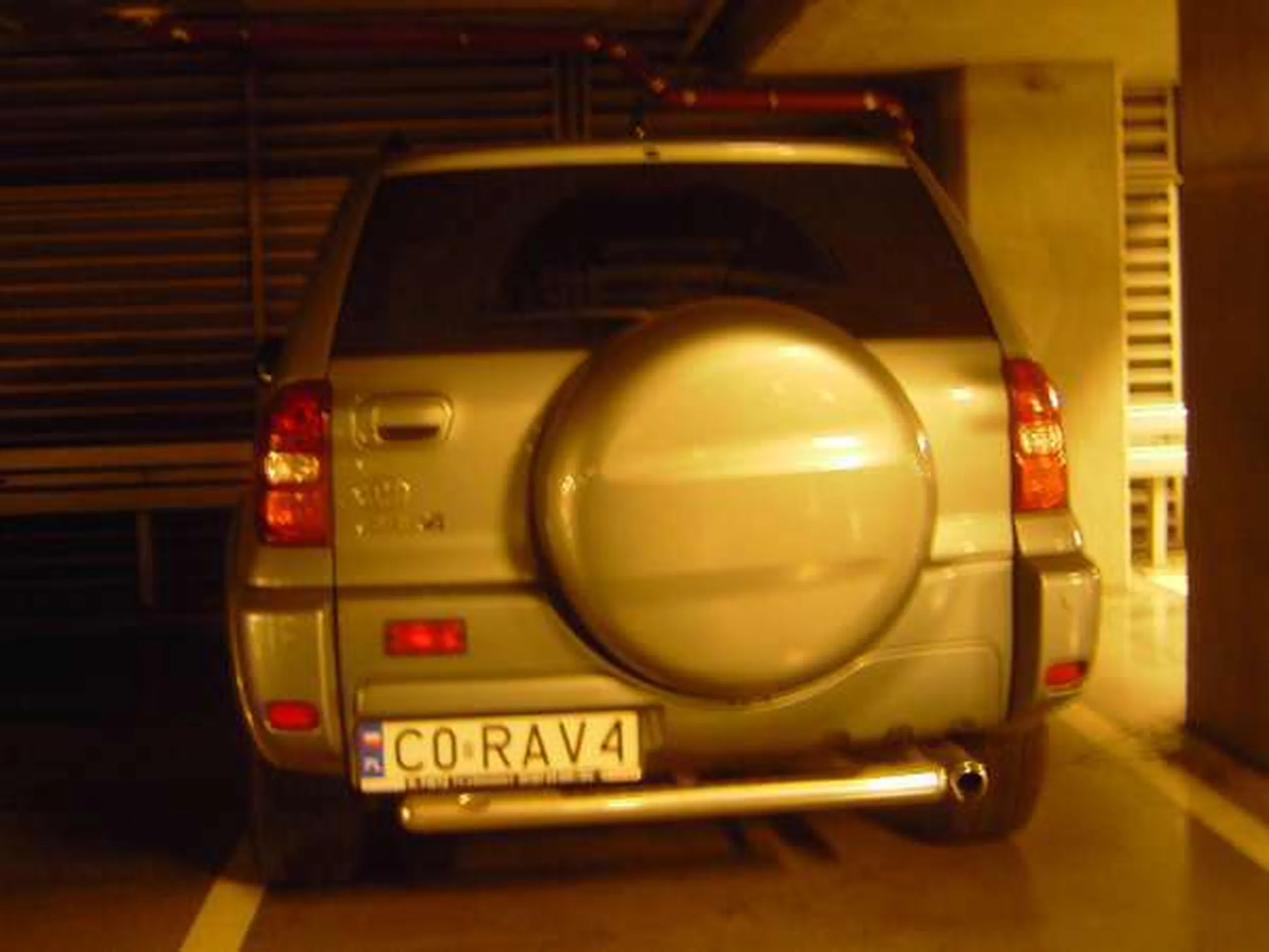 Fajny numer, blacha C0 RAV4