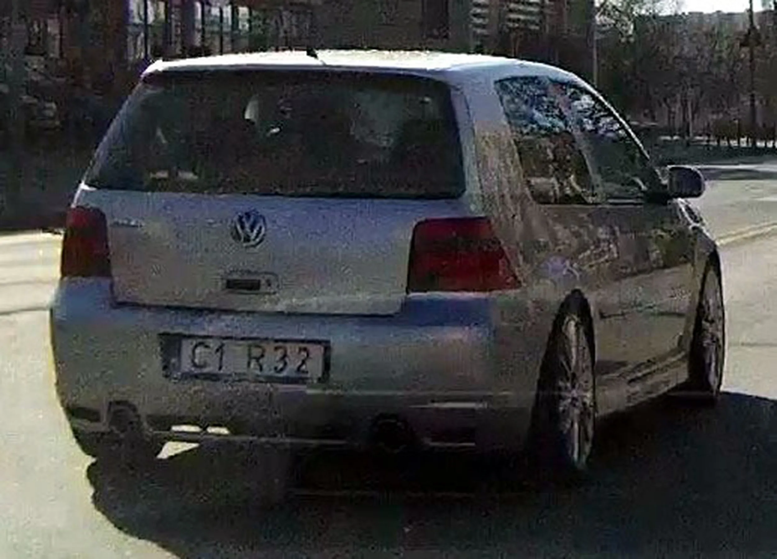 Fajny numer, blacha C1 R32