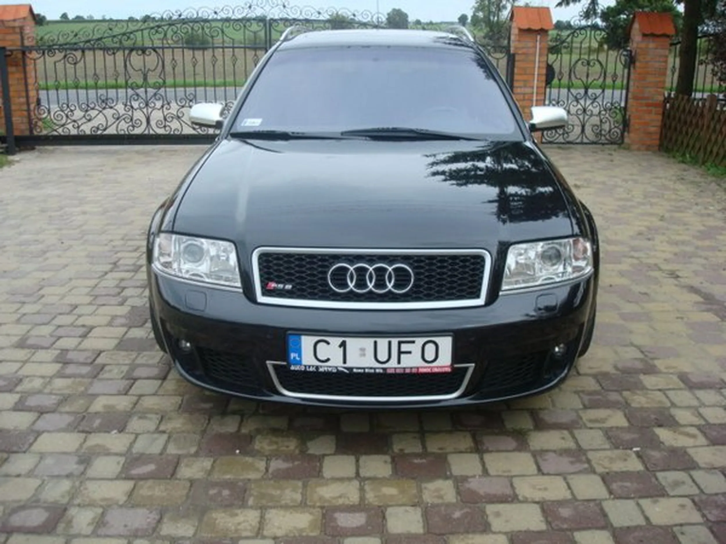 Fajny numer, blacha C1 UFO