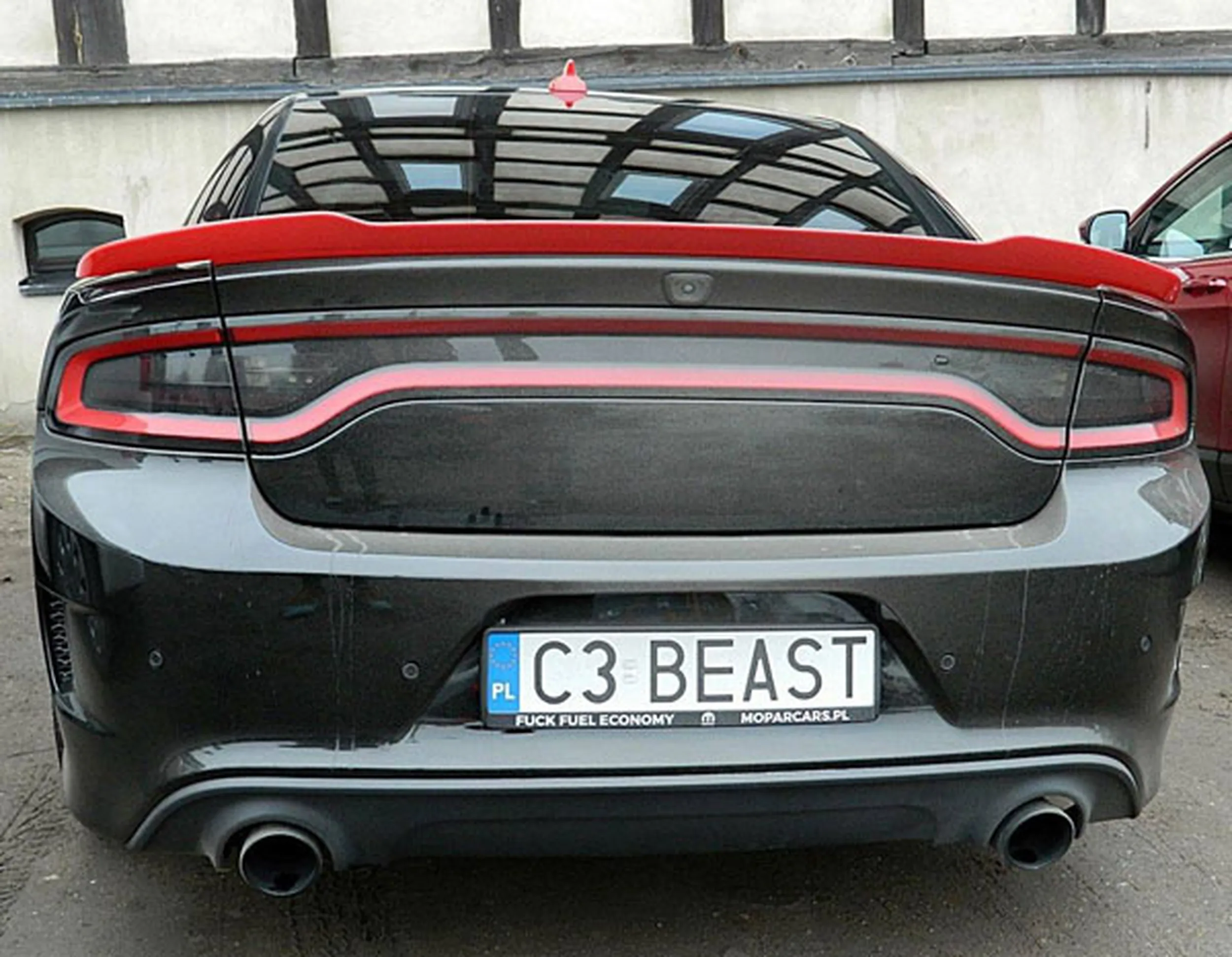 Fajny numer, blacha C3 BEAST