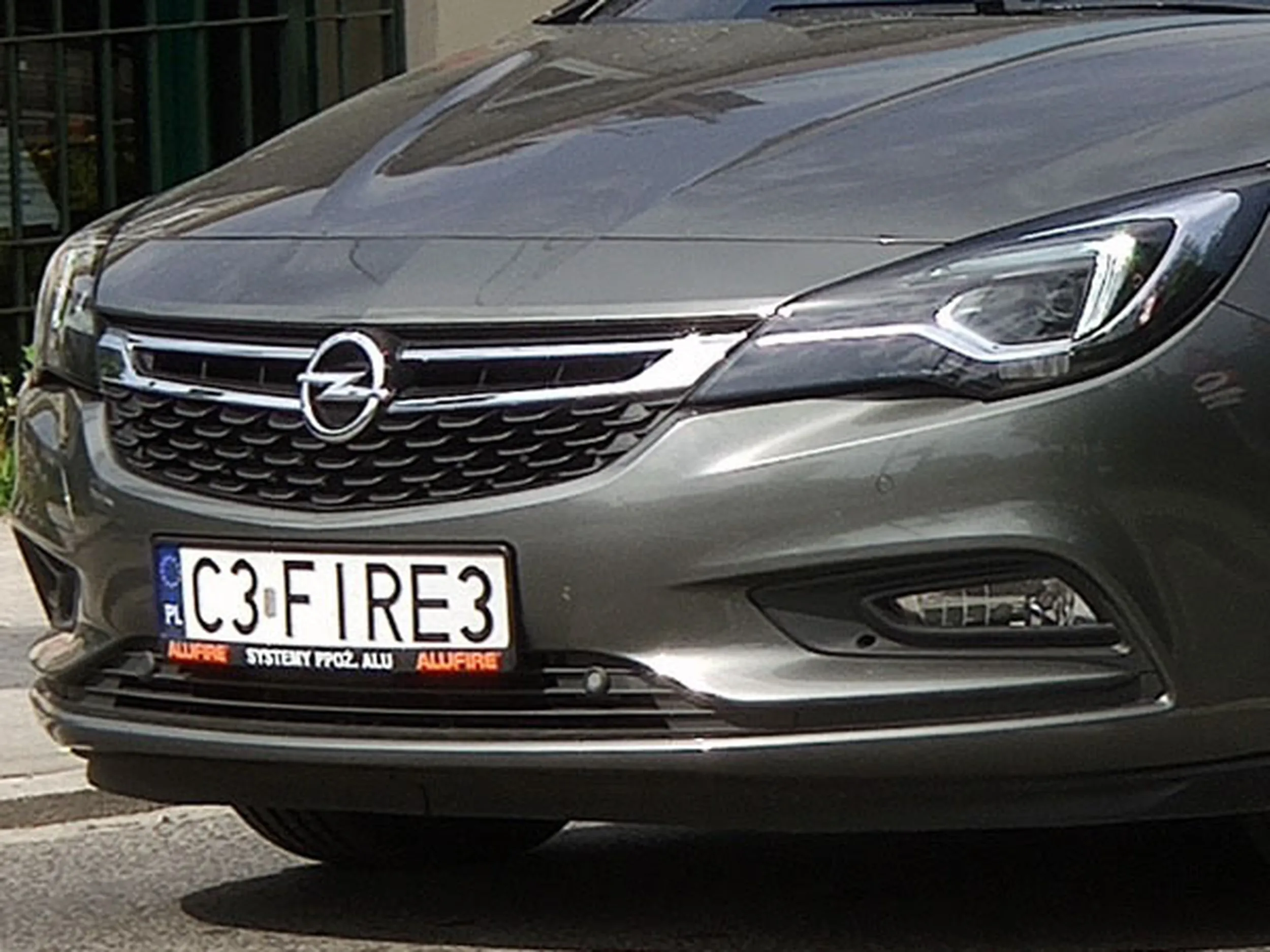 Fajny numer, blacha C3 FIRE3