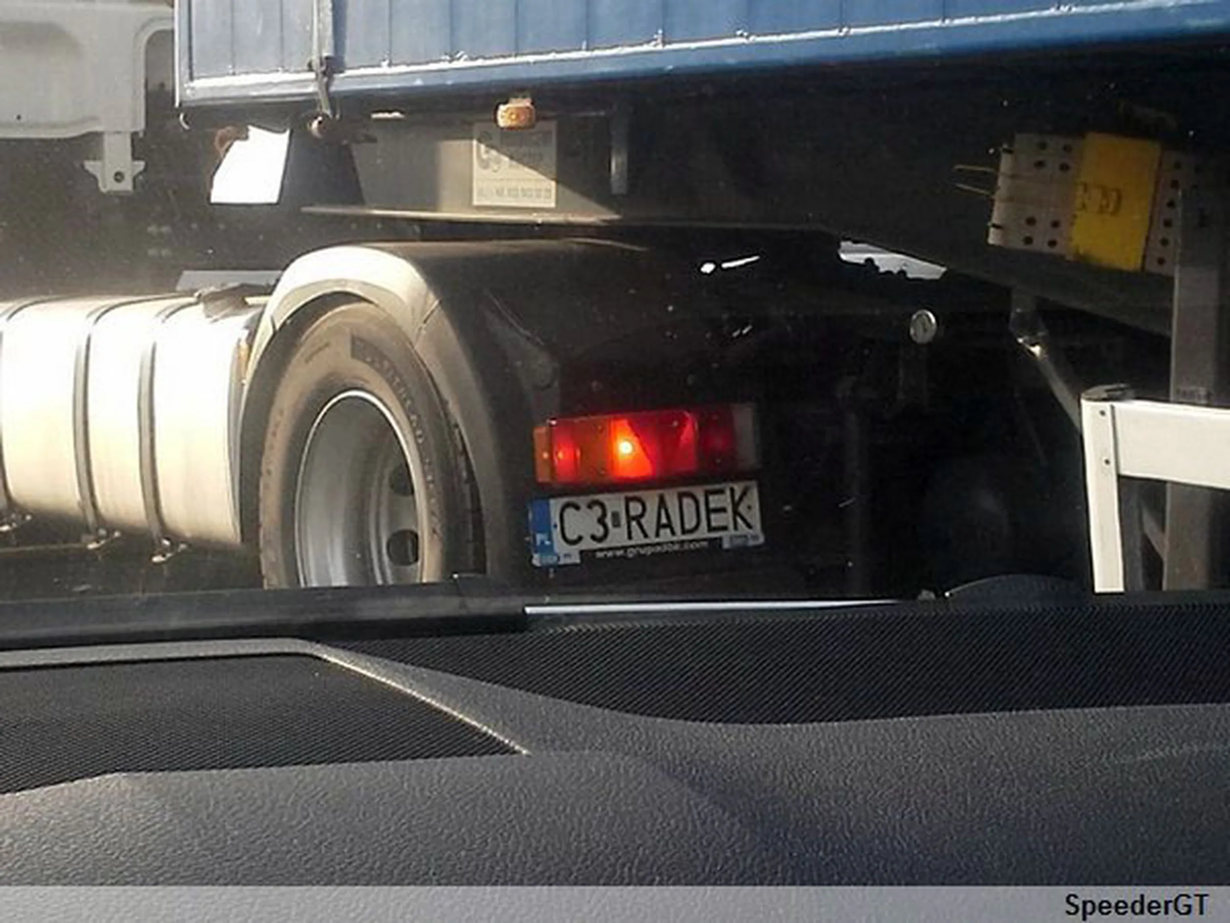 Fajny numer, blacha C3 RADEK