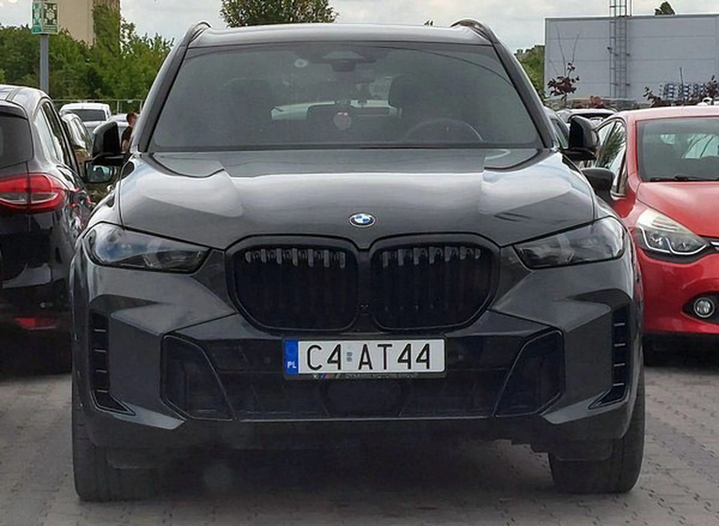 Fajny numer, blacha C4 AT44