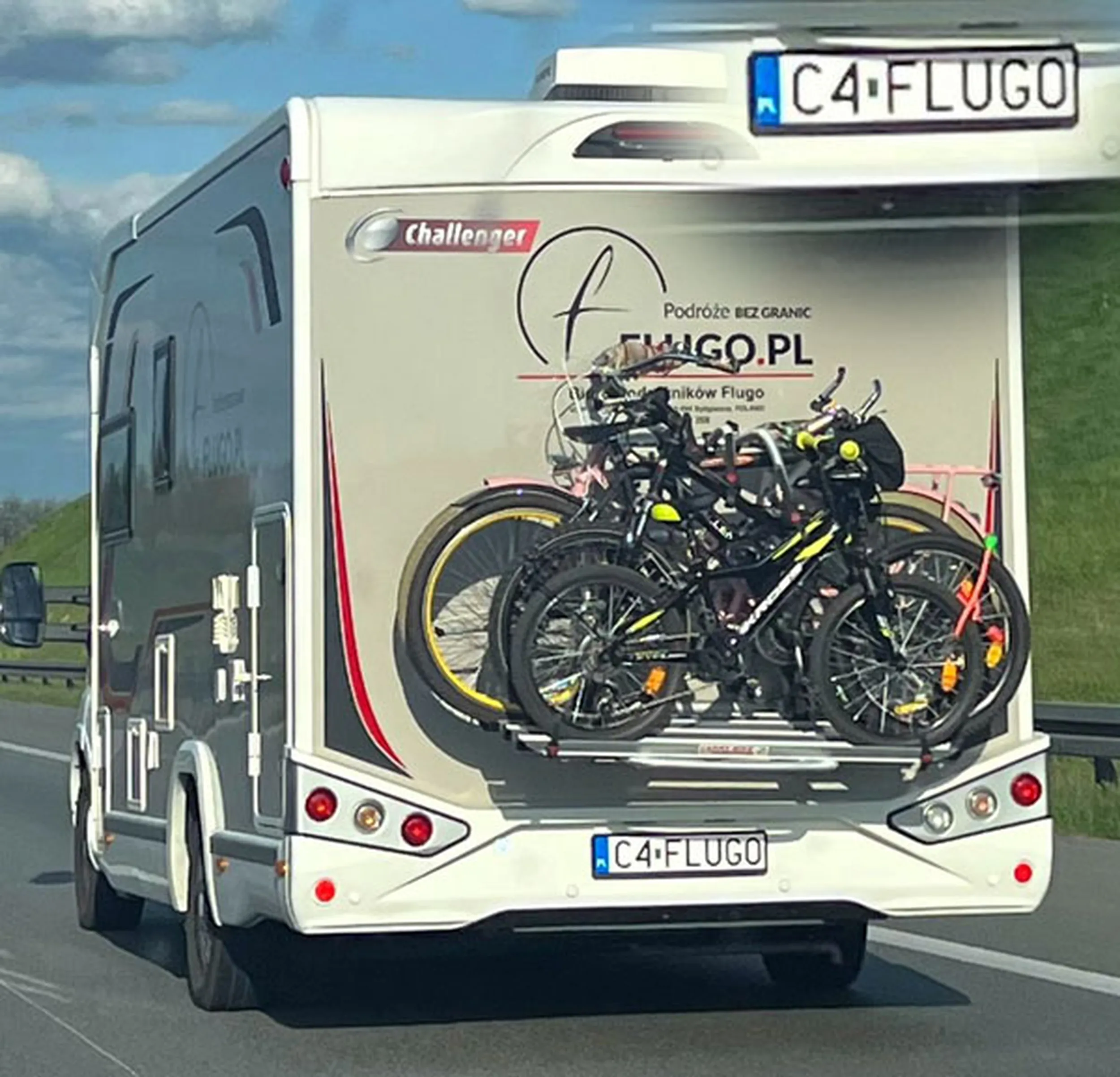 Fajny numer, blacha C4 FLUGO