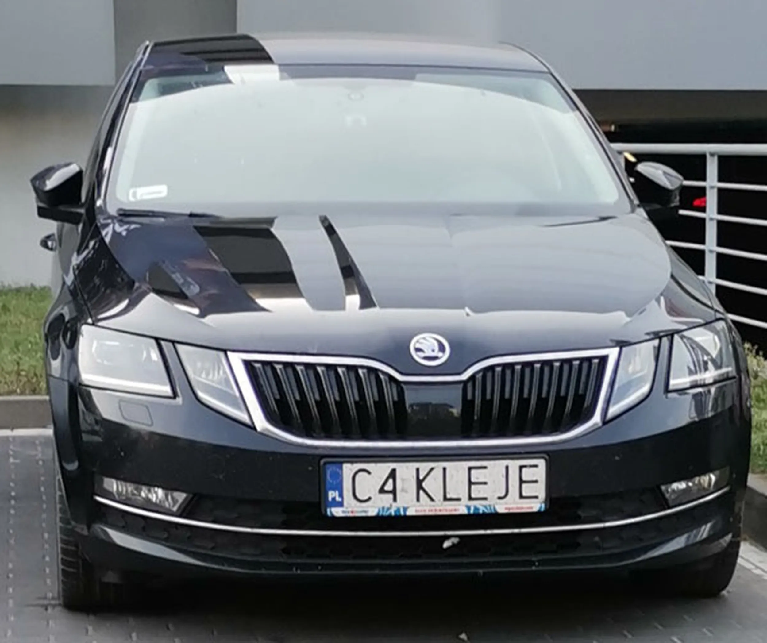 Fajny numer, blacha C4 KLEJE