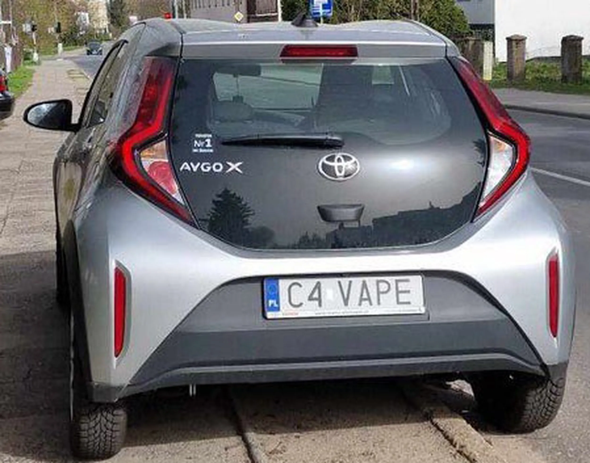 Fajny numer, blacha C4 VAPE