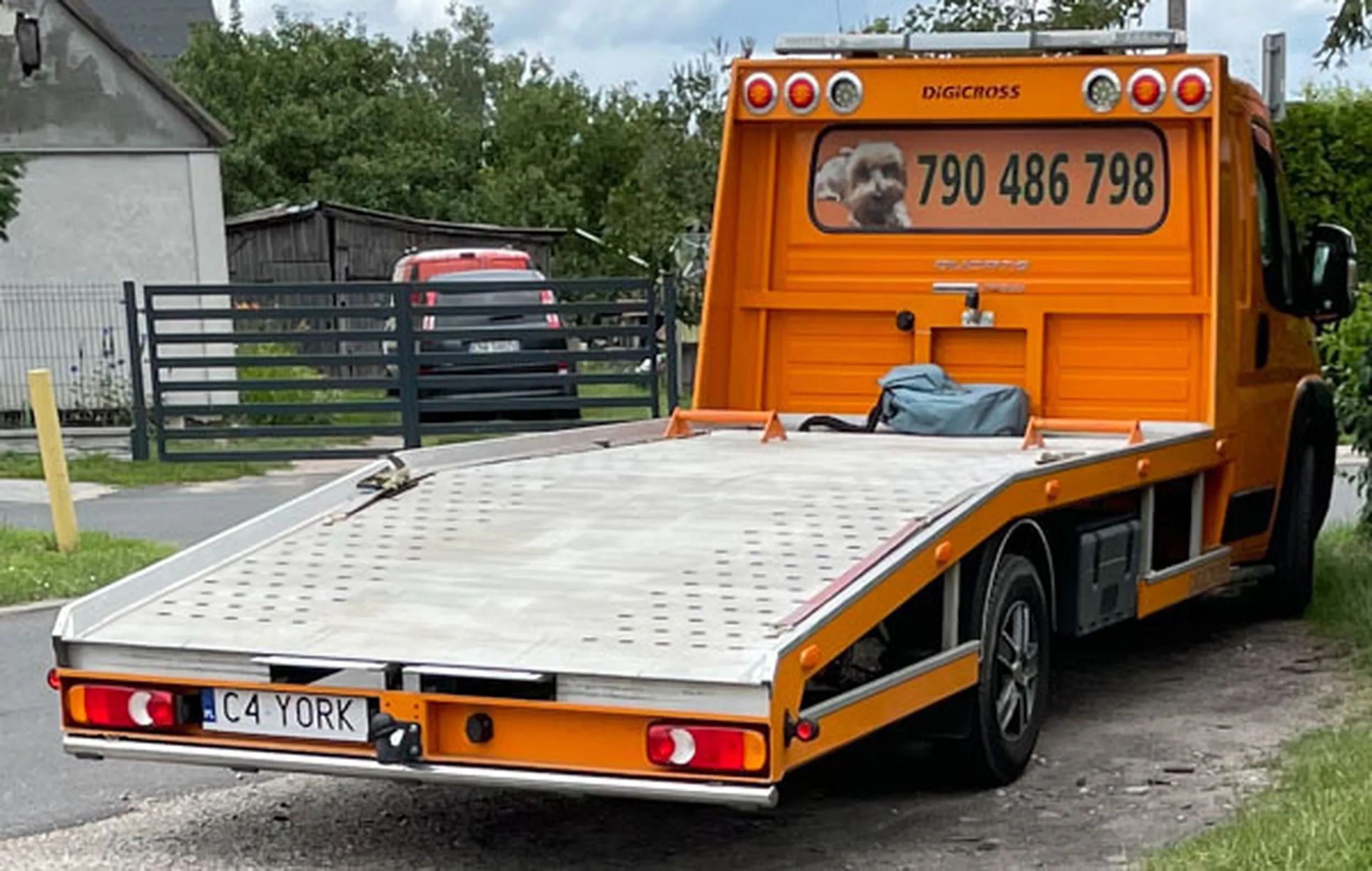 Fajny numer, blacha C4 YORK