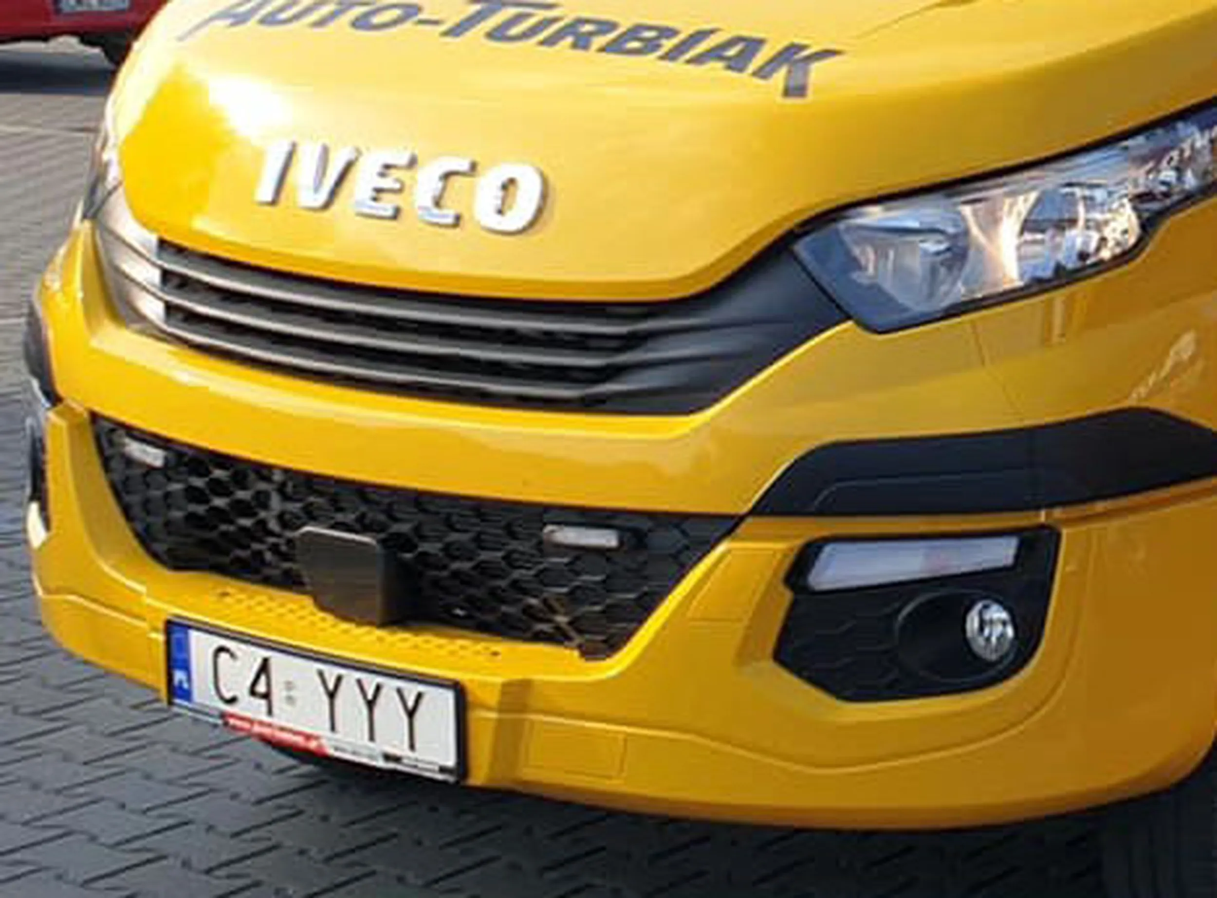 Fajny numer, blacha C4 YYY