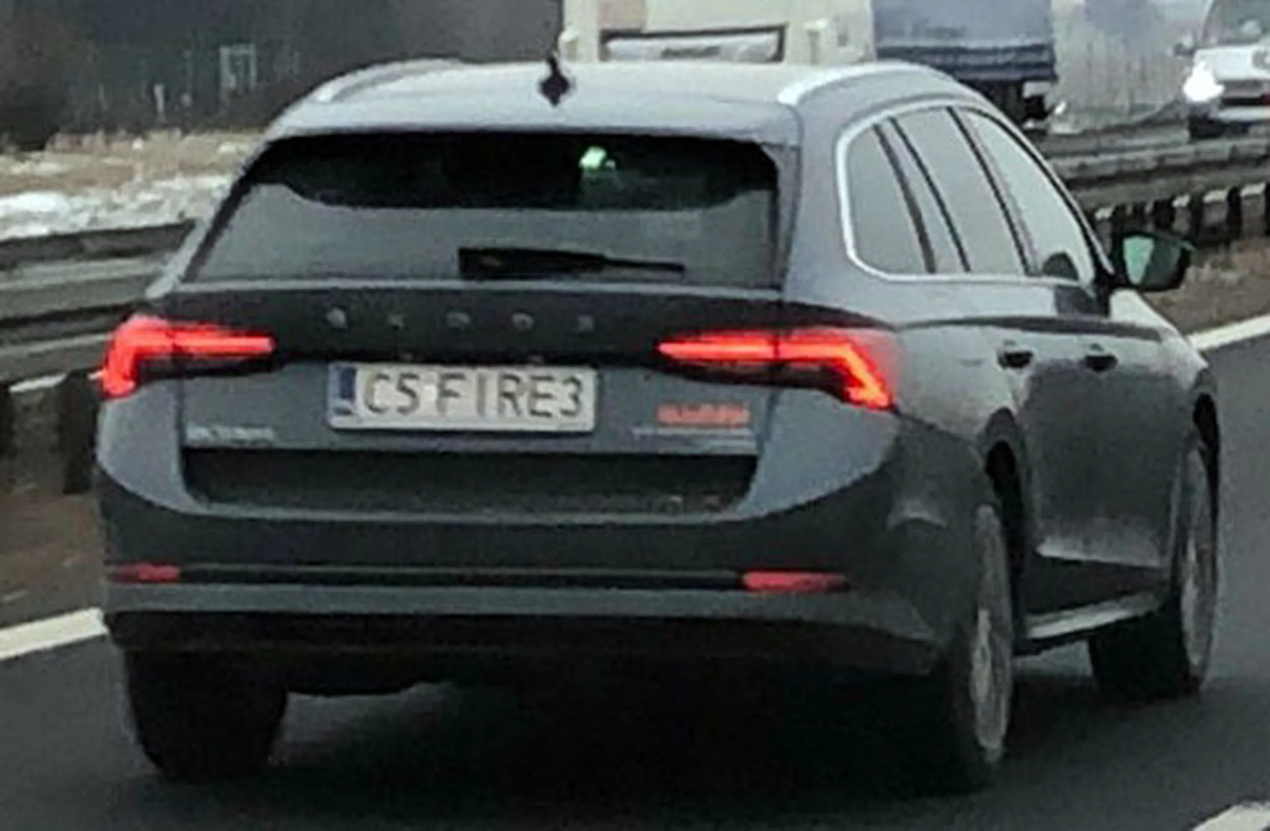 Fajny numer, blacha C5 FIRE3