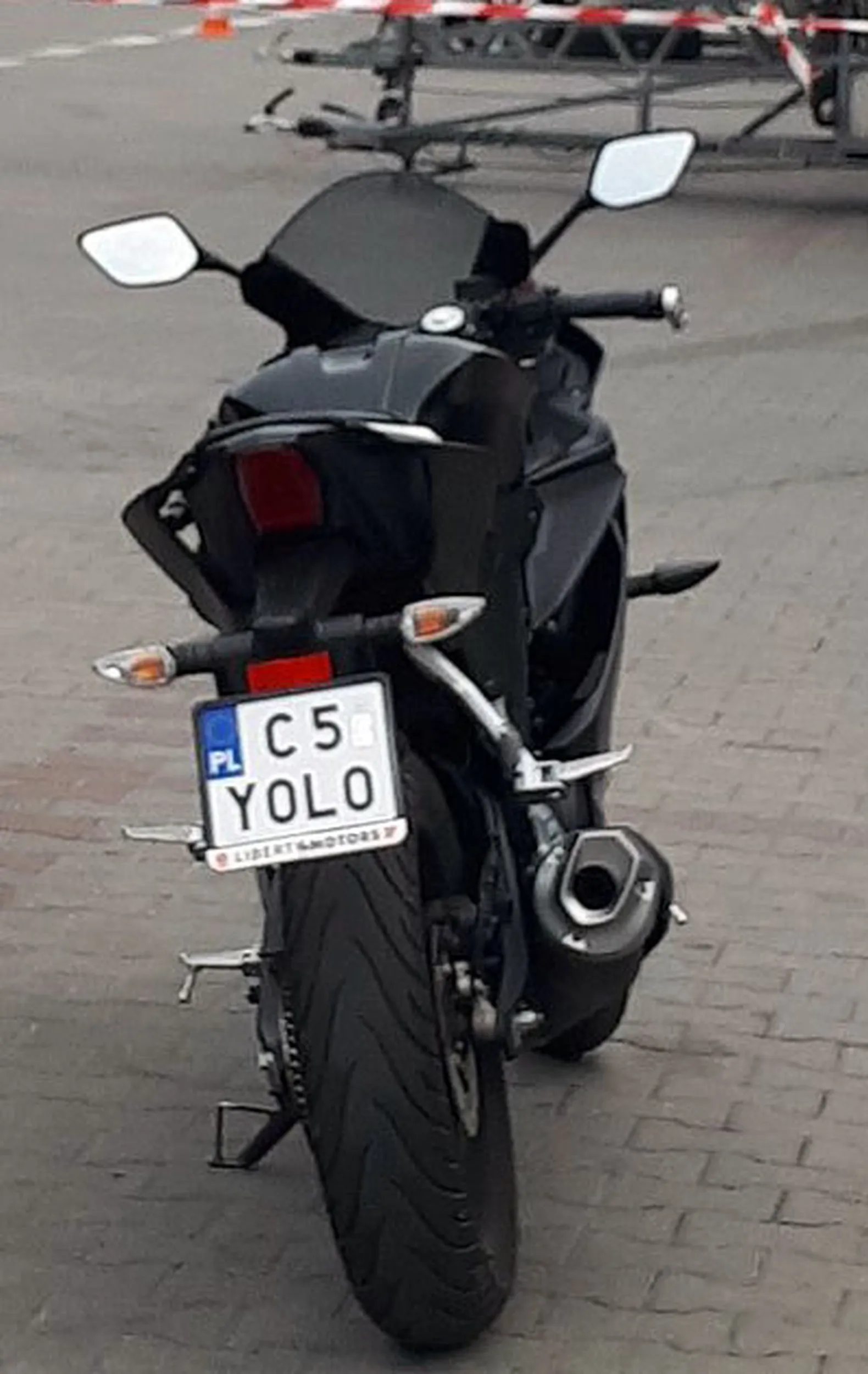 Fajny numer, blacha C5 YOLO