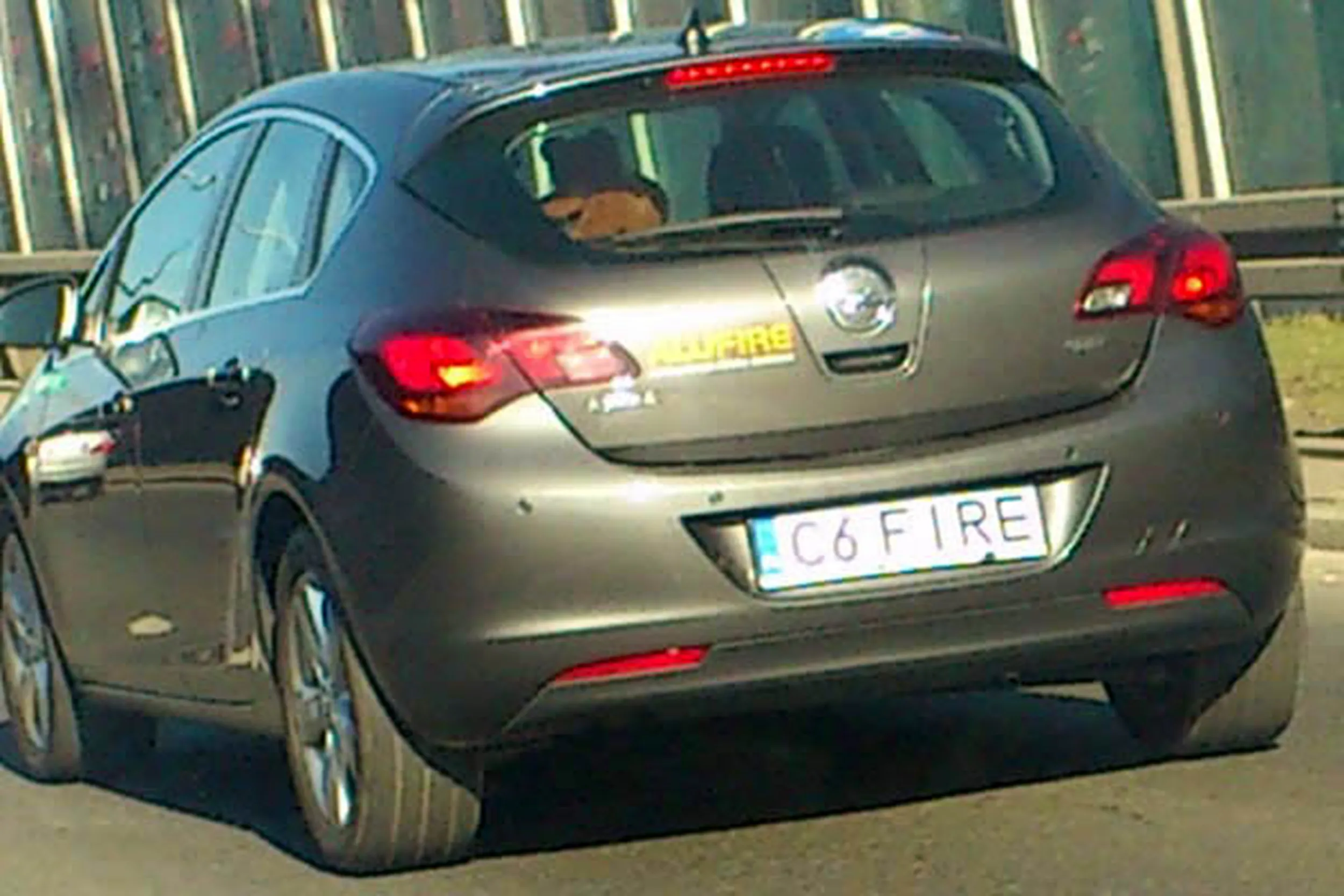 Fajny numer, blacha C6 FIRE