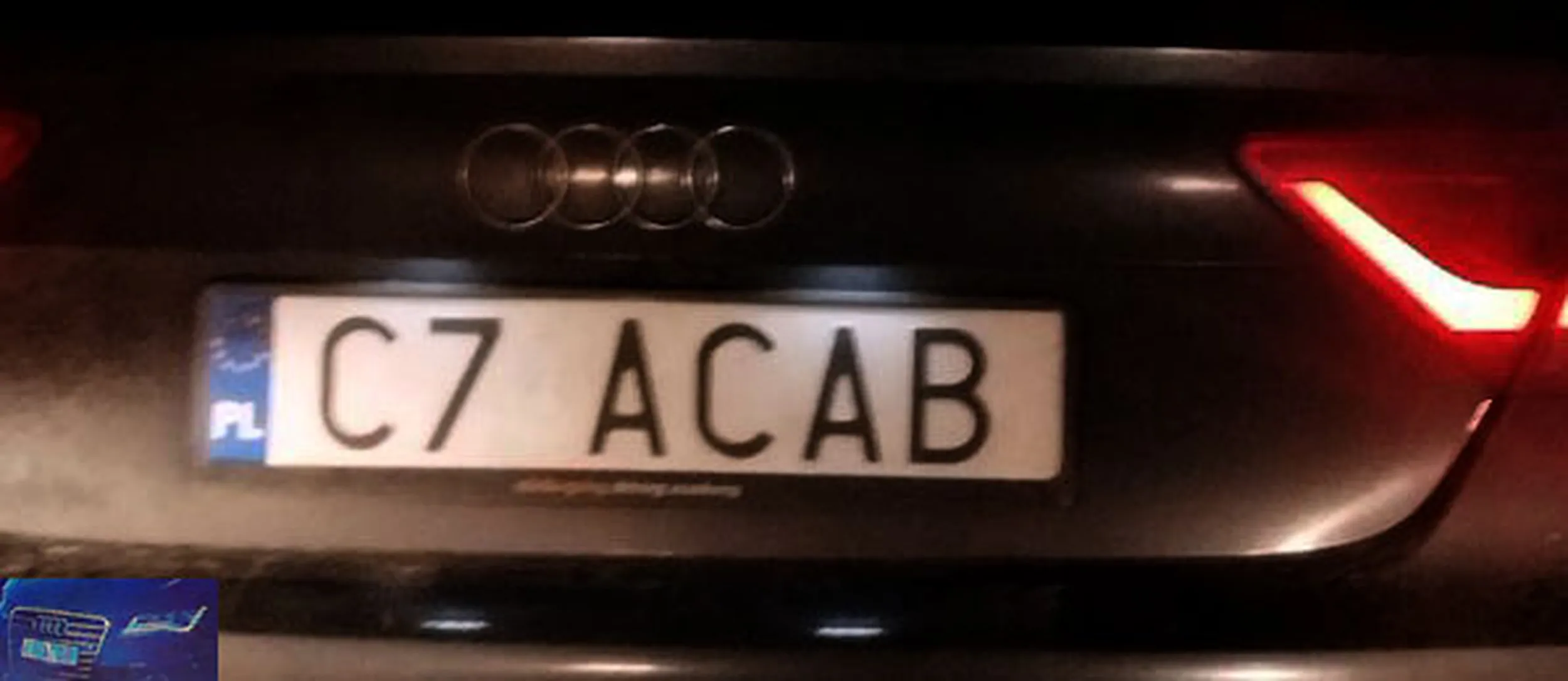 Fajny numer, blacha C7 ACAB