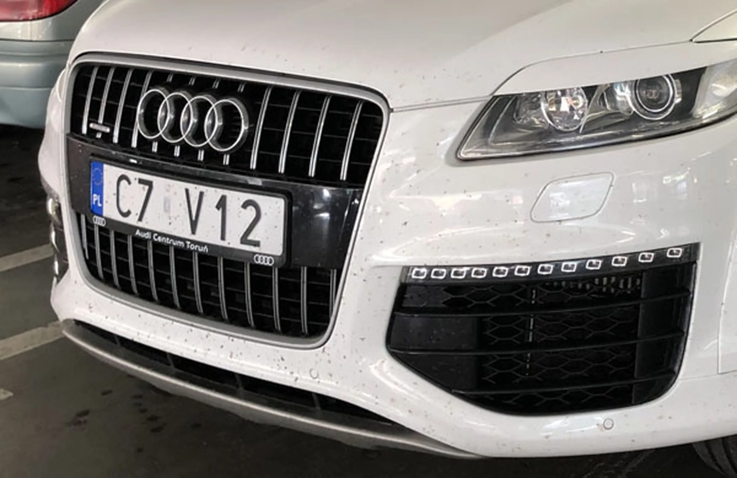 Fajny numer, blacha C7 V12