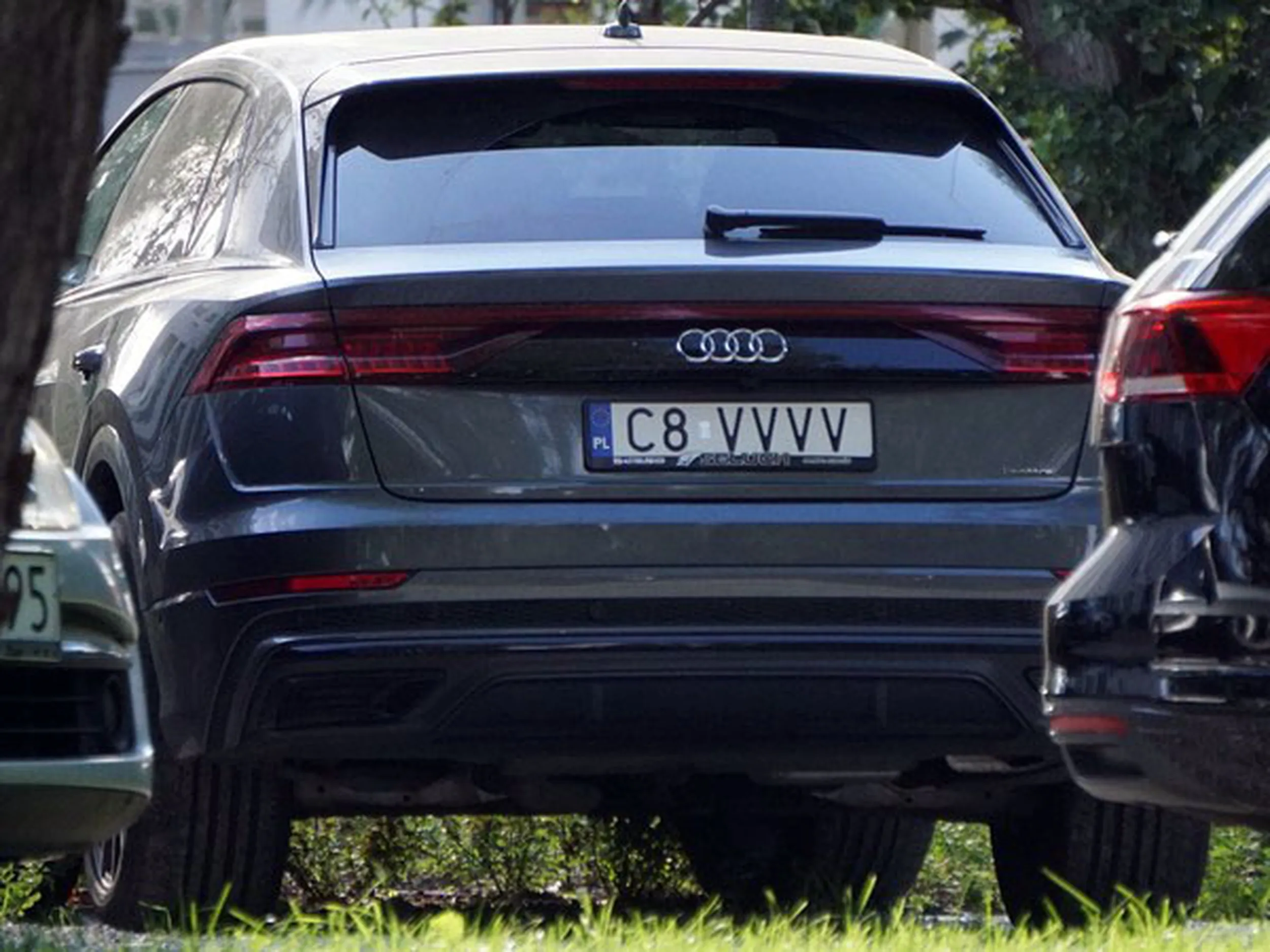 Fajny numer, blacha C8 VVVV