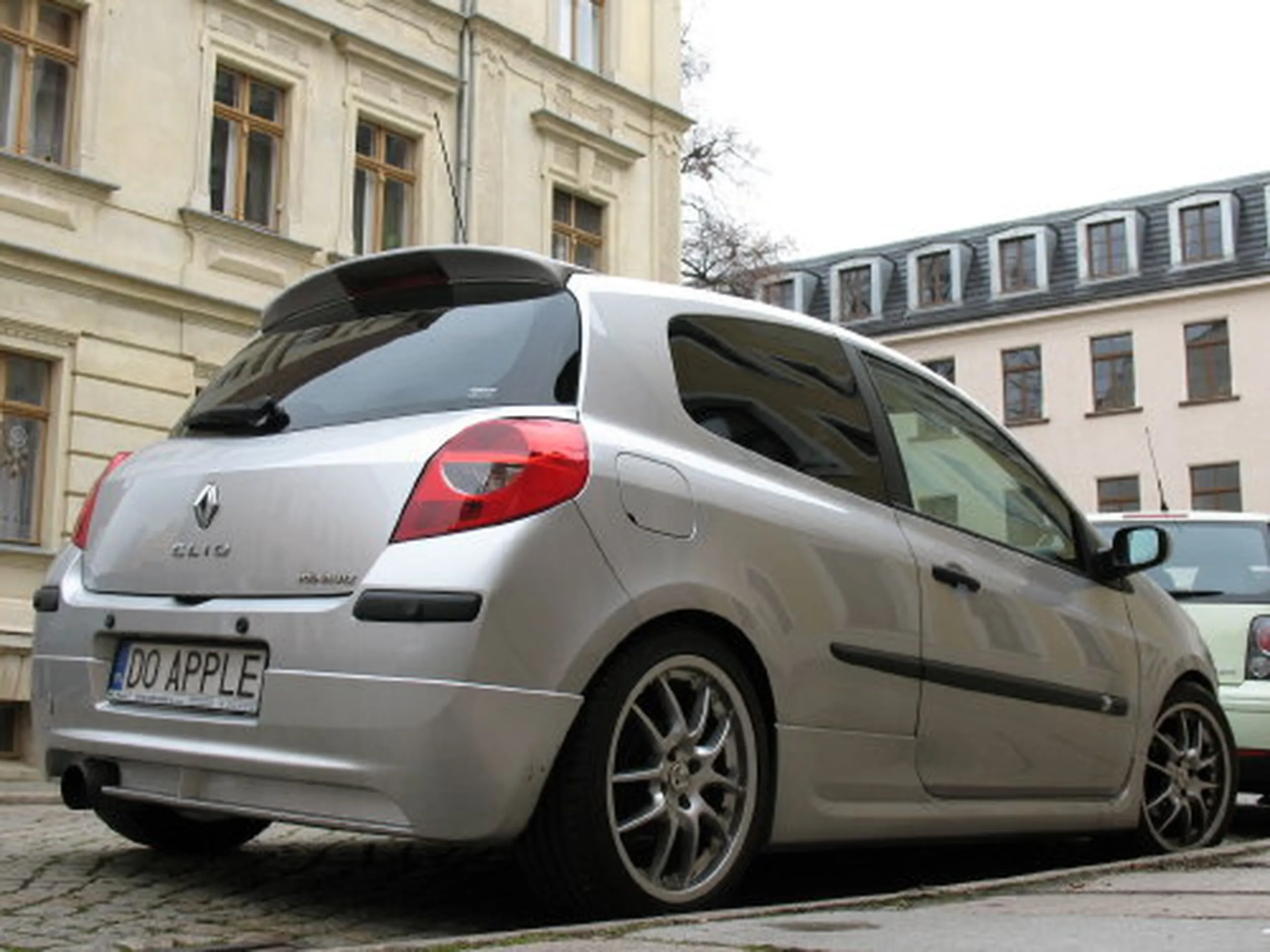 Fajny numer, blacha D0 APPLE