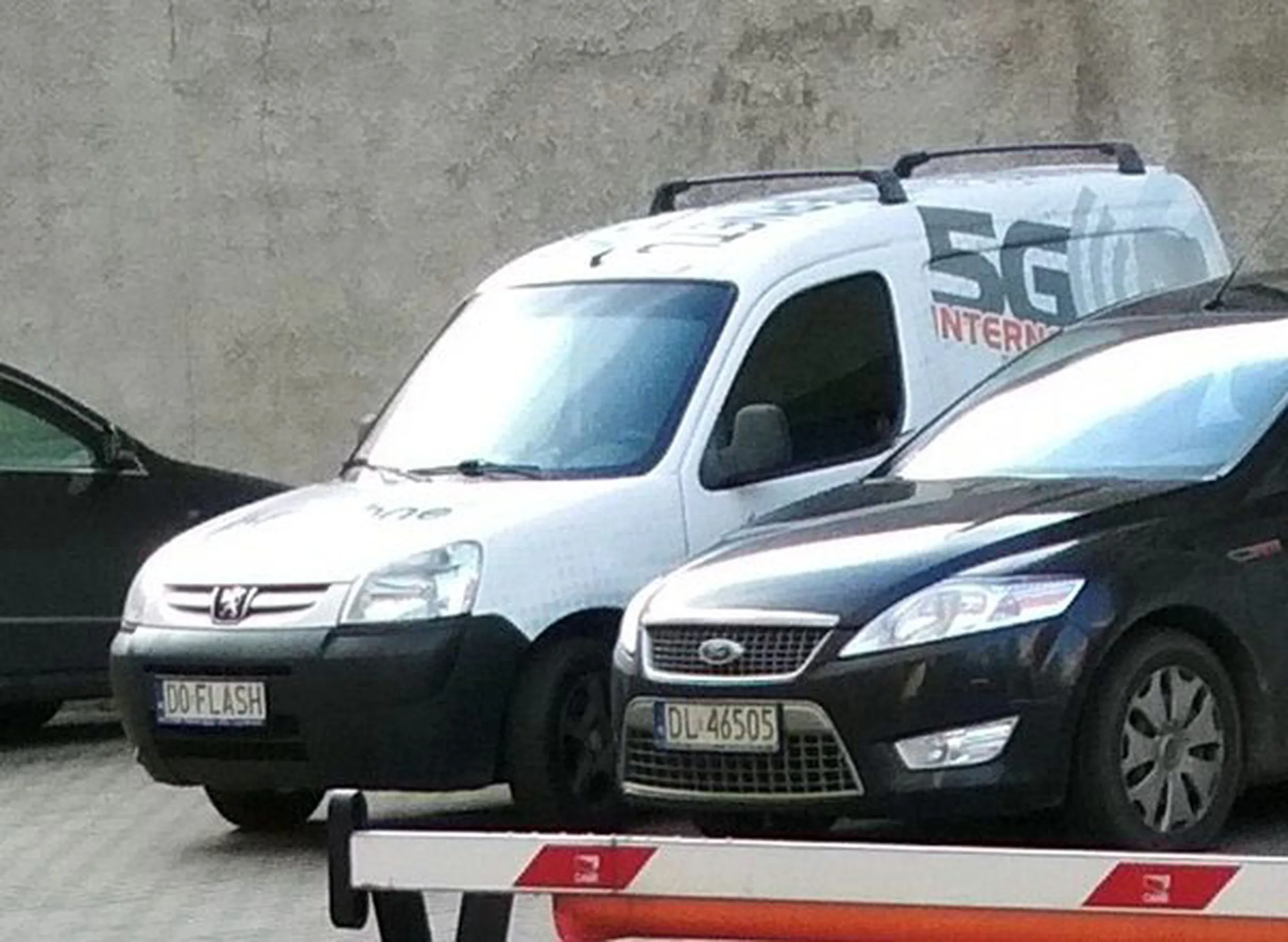 Fajny numer, blacha D0 FLASH