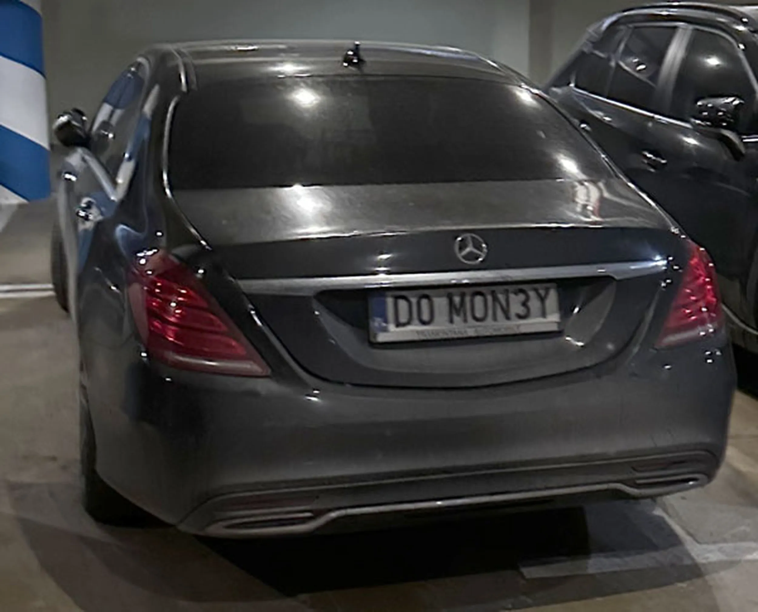 Fajny numer, blacha D0 MON3Y