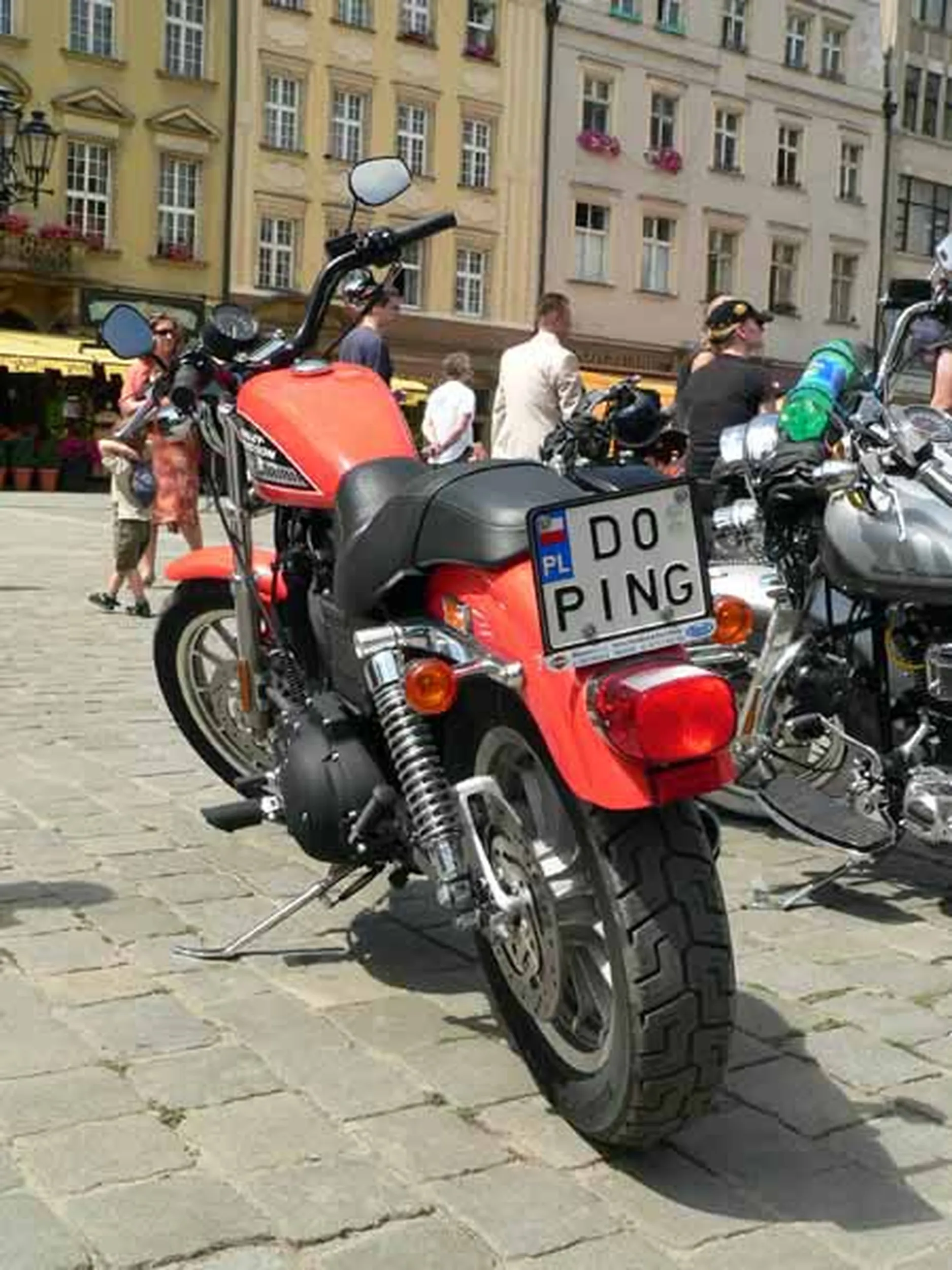 Fajny numer, blacha D0 PING