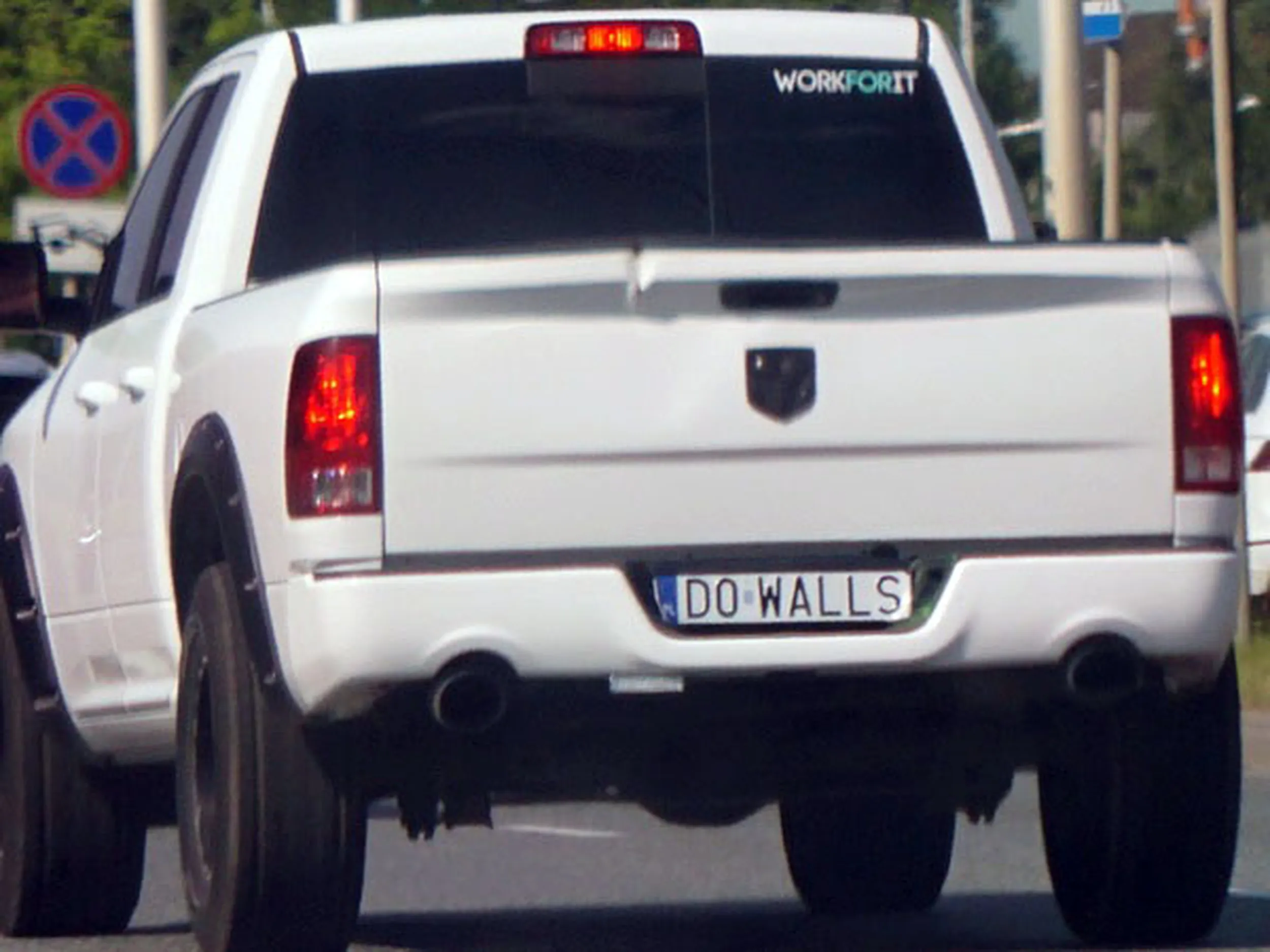 Fajny numer, blacha D0 WALLS